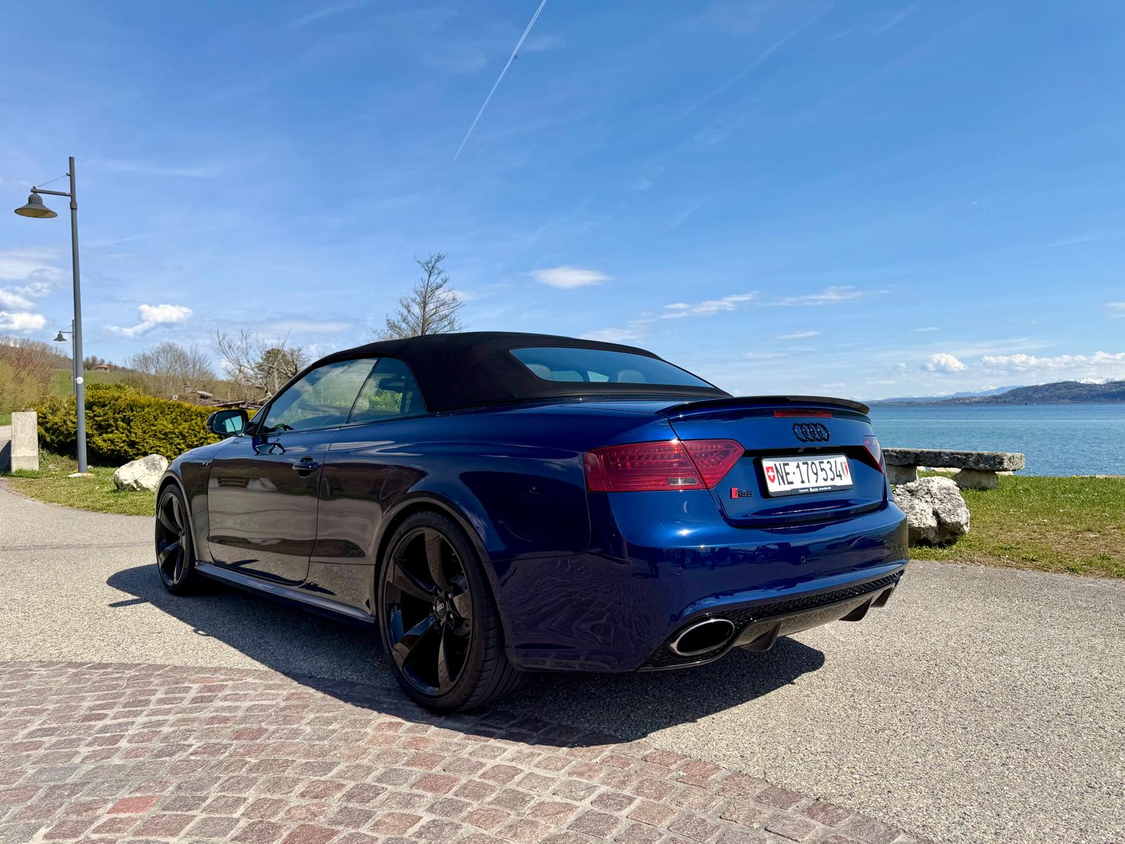 AUDI RS5 Cabrio 4.2 FSI quattro S-tronic-image-2