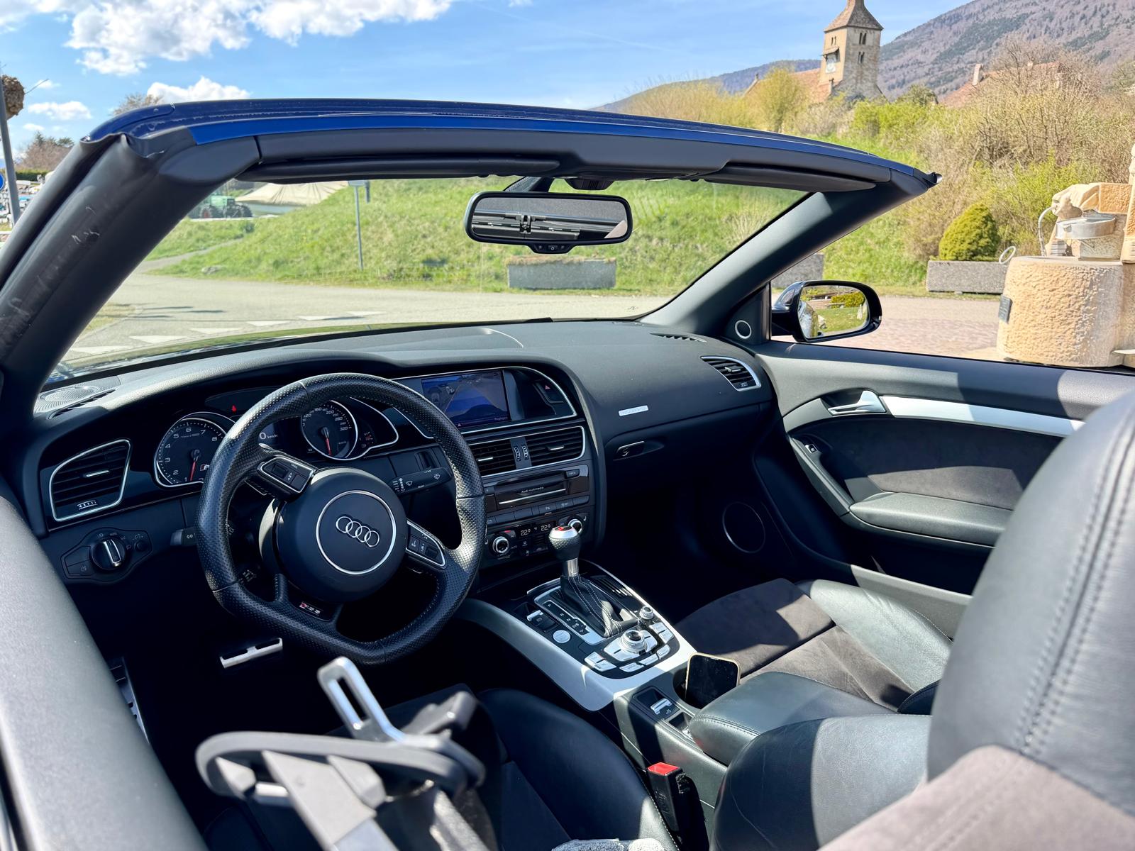 AUDI RS5 Cabrio 4.2 FSI quattro S-tronic-image-11
