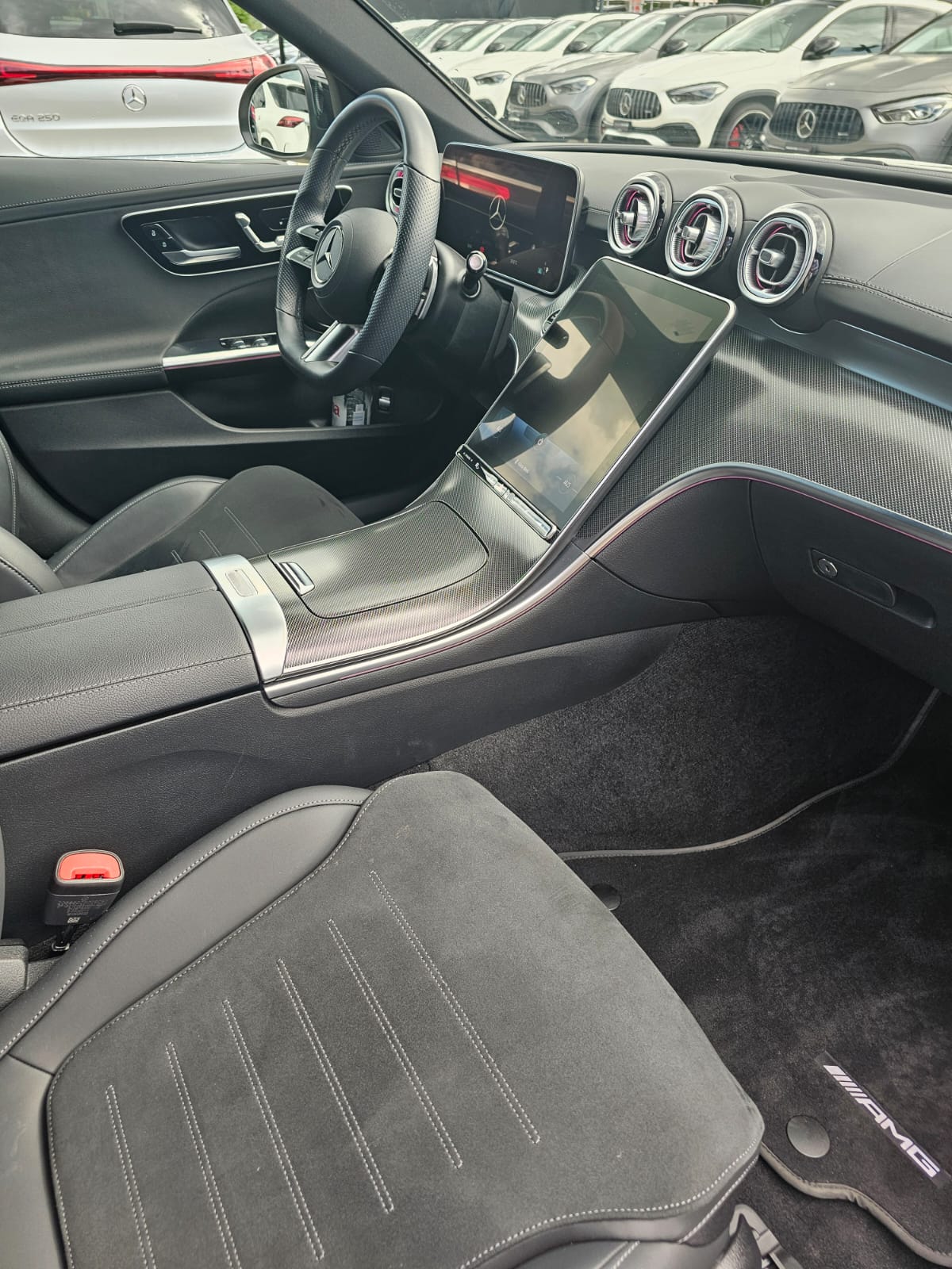 MERCEDES-BENZ C 300 AMG Line 4matic-image-5
