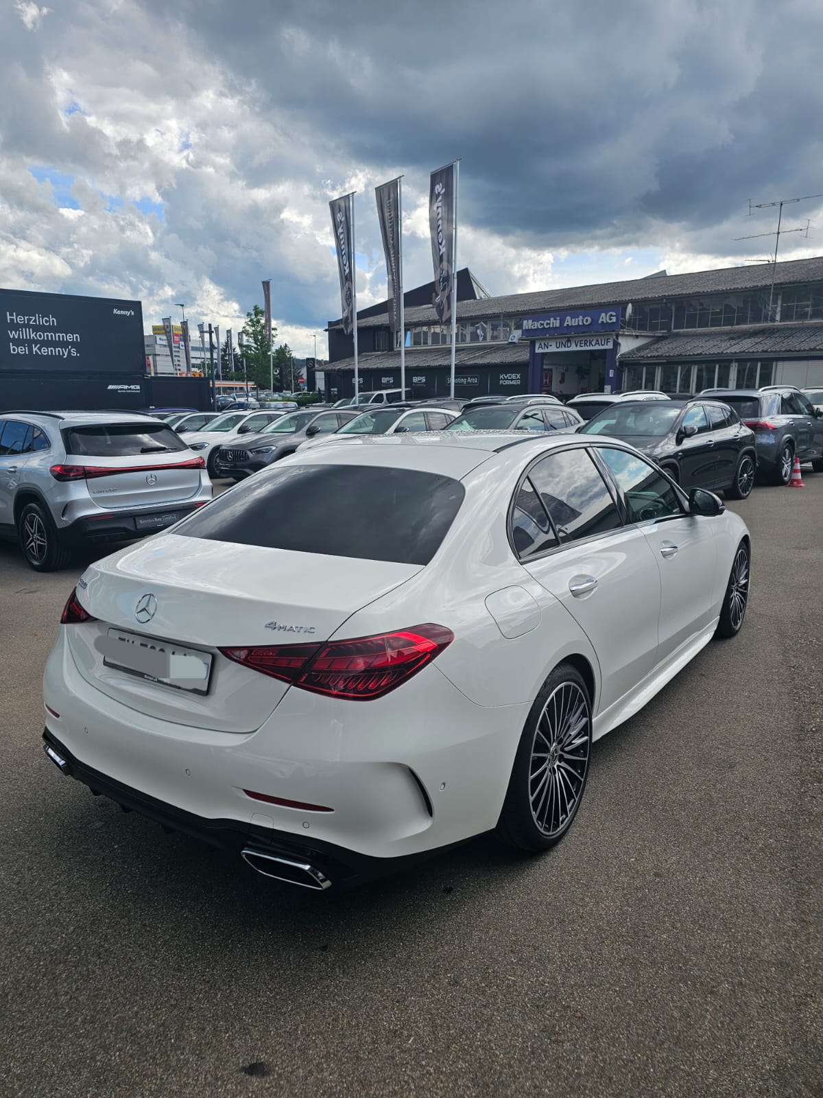 MERCEDES-BENZ C 300 AMG Line 4matic-image-1