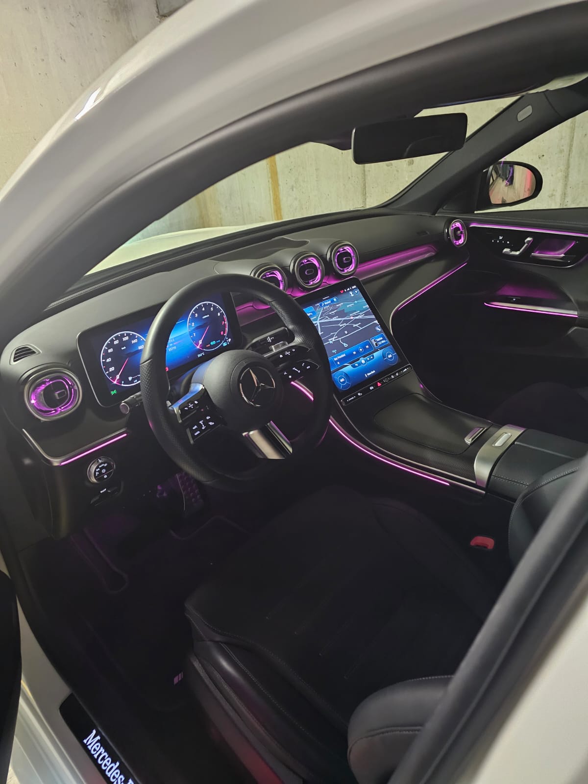 MERCEDES-BENZ C 300 AMG Line 4matic-image-3