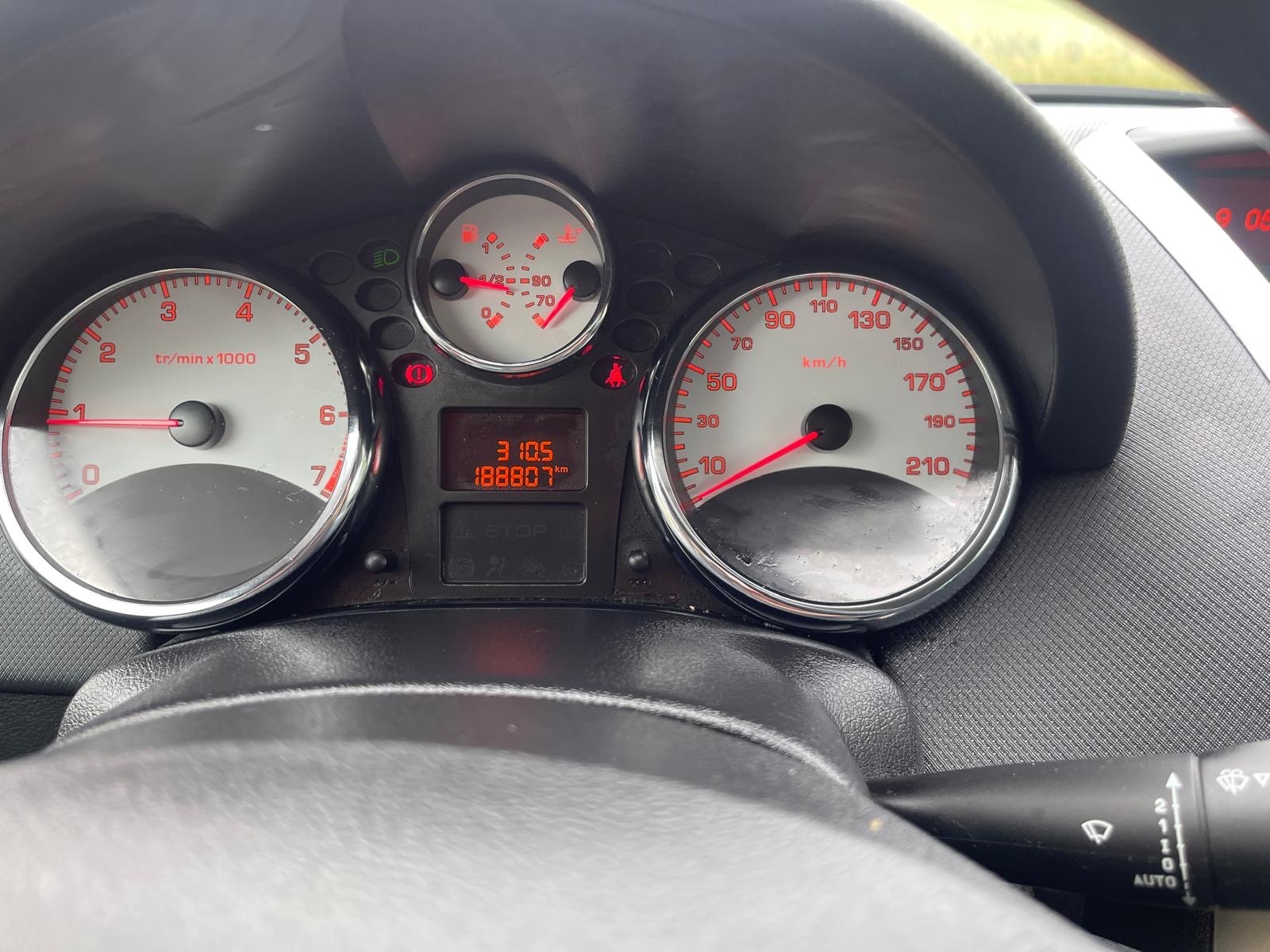 PEUGEOT 308 SW 1.2 THP Style-image-4