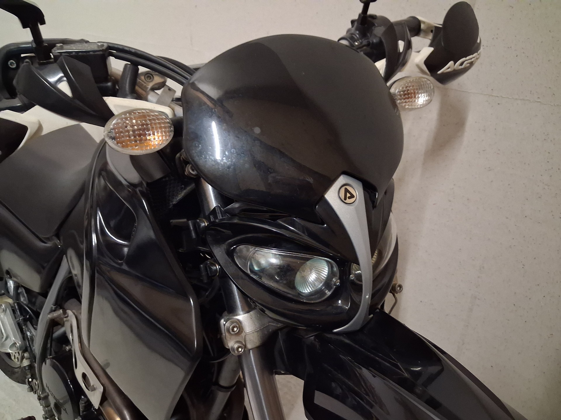 HONDA XL 600 R-image-8