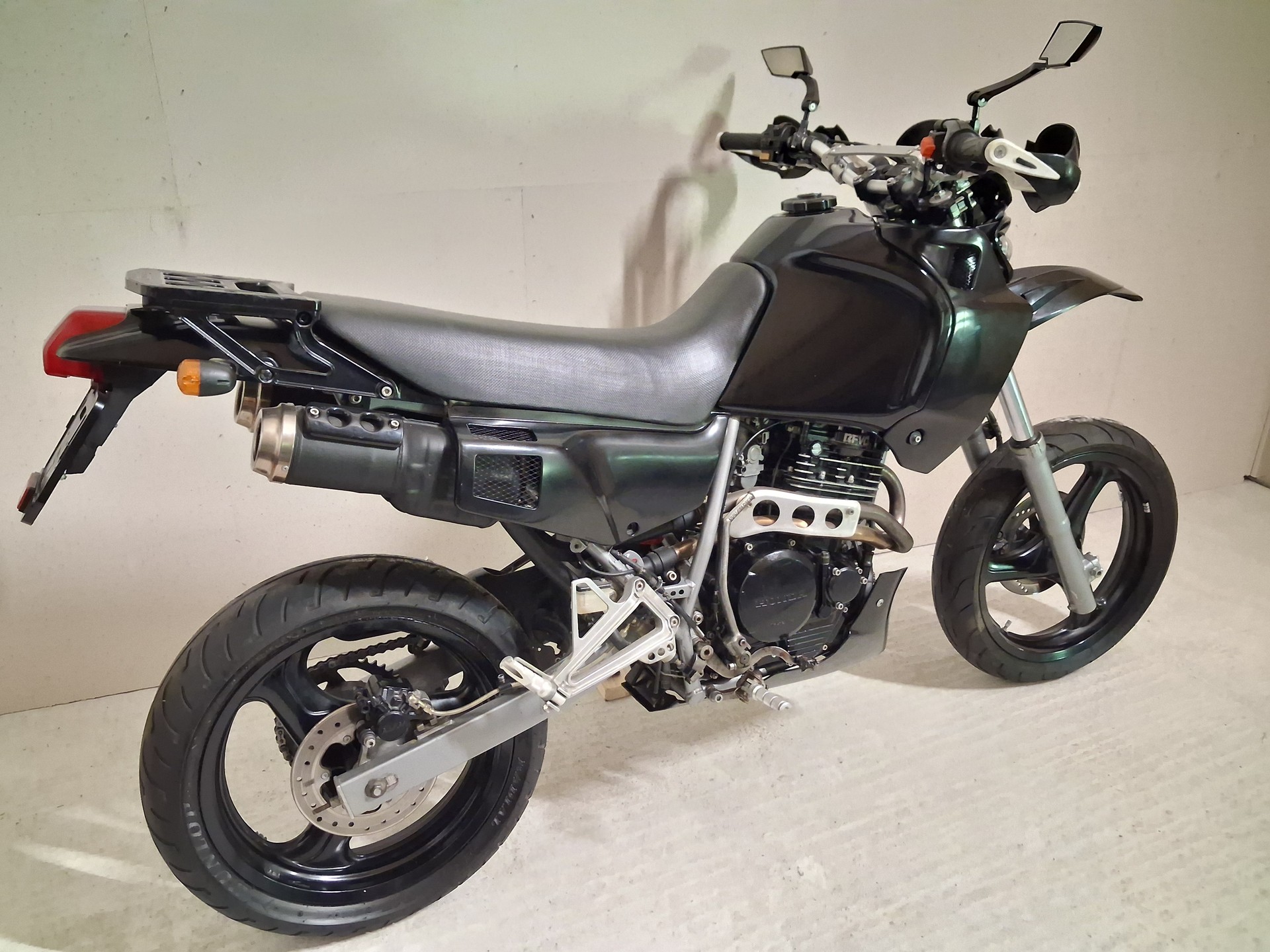 HONDA XL 600 R-image-9