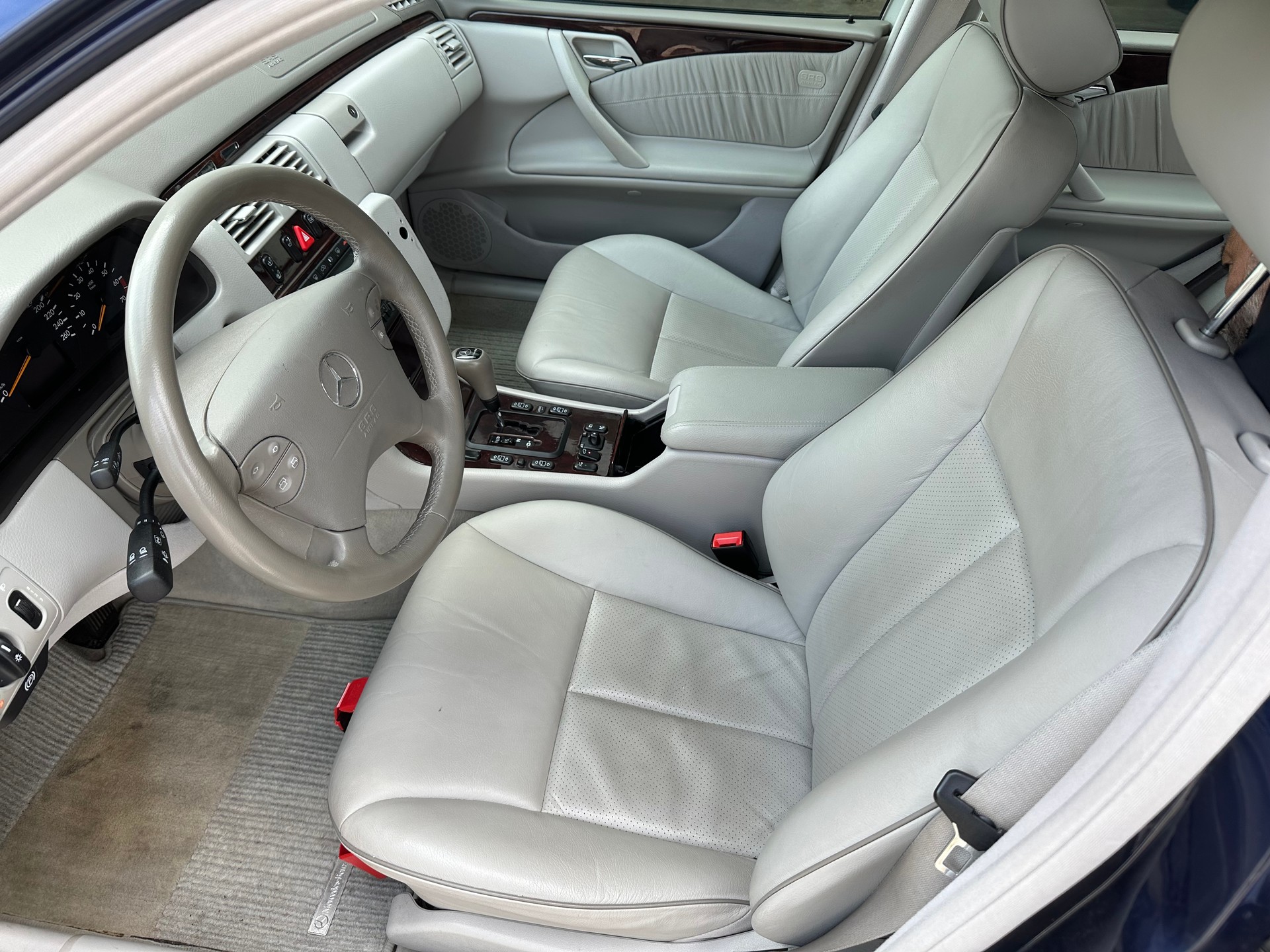 MERCEDES-BENZ E 320 Elégance Automatic / Expertisé-image-6