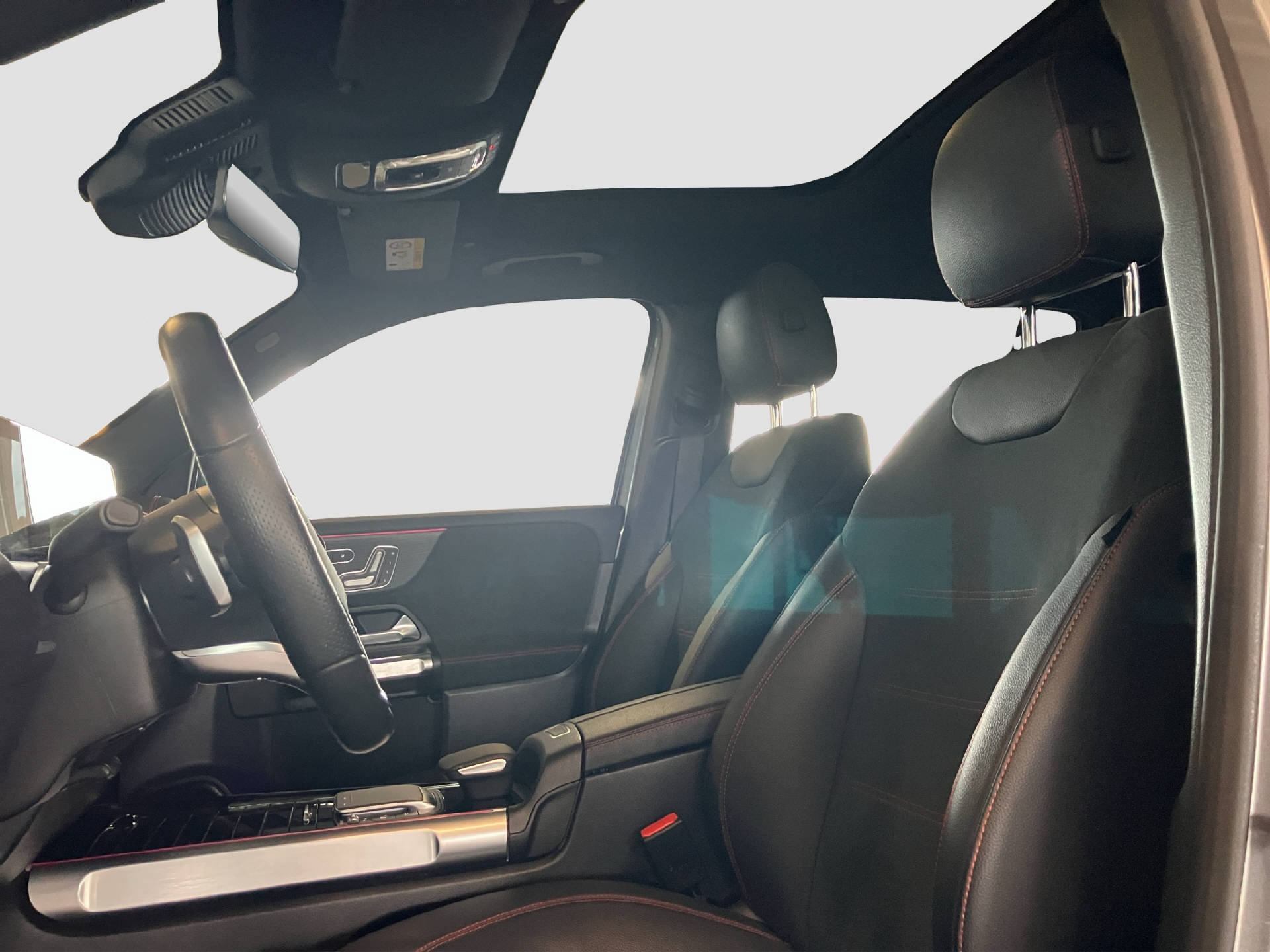 MERCEDES-BENZ EQB 300 AMG Line 4MATIC-image-12