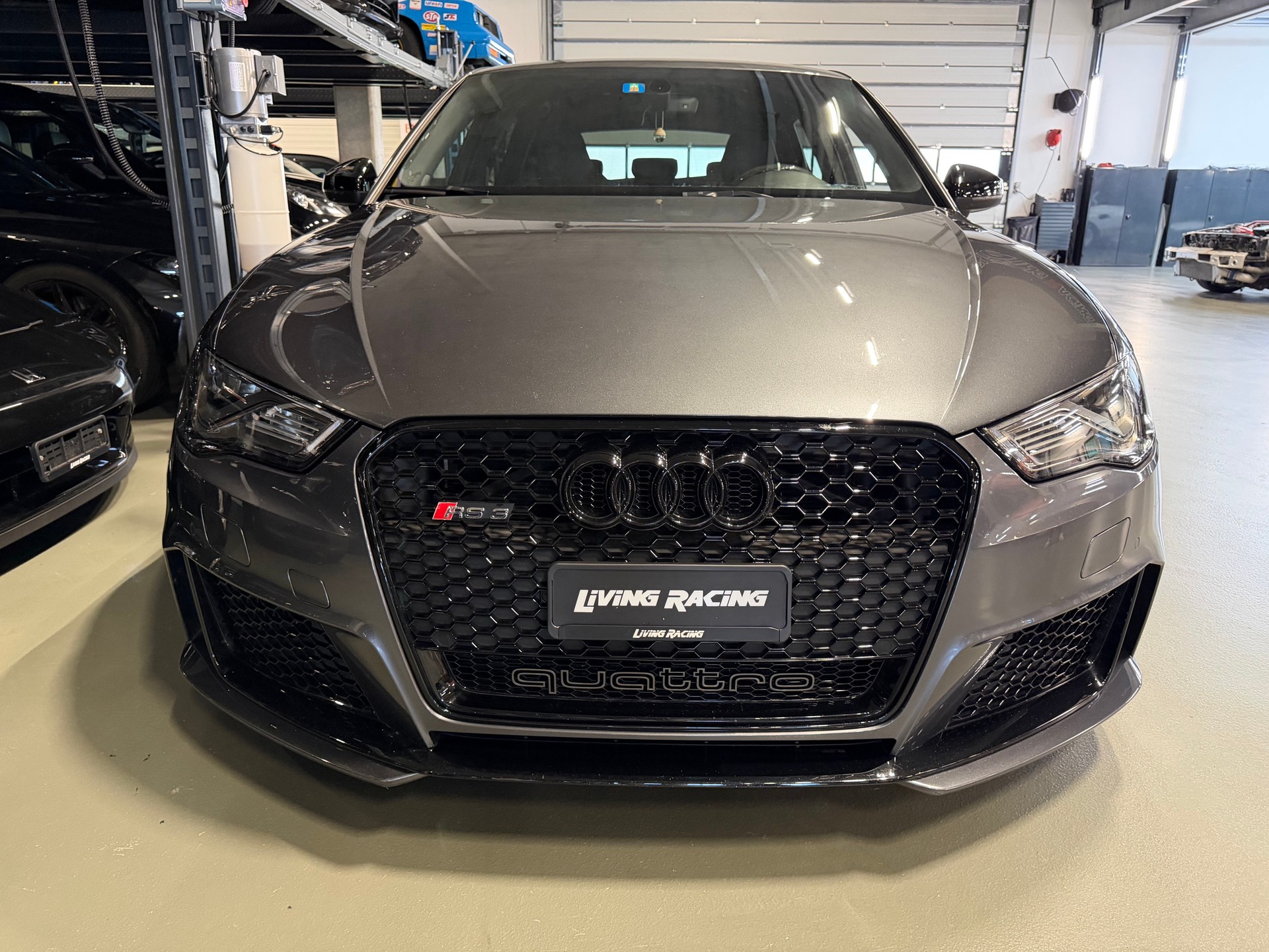 AUDI RS3 2.5 TSI quattro S-tronic-image-5