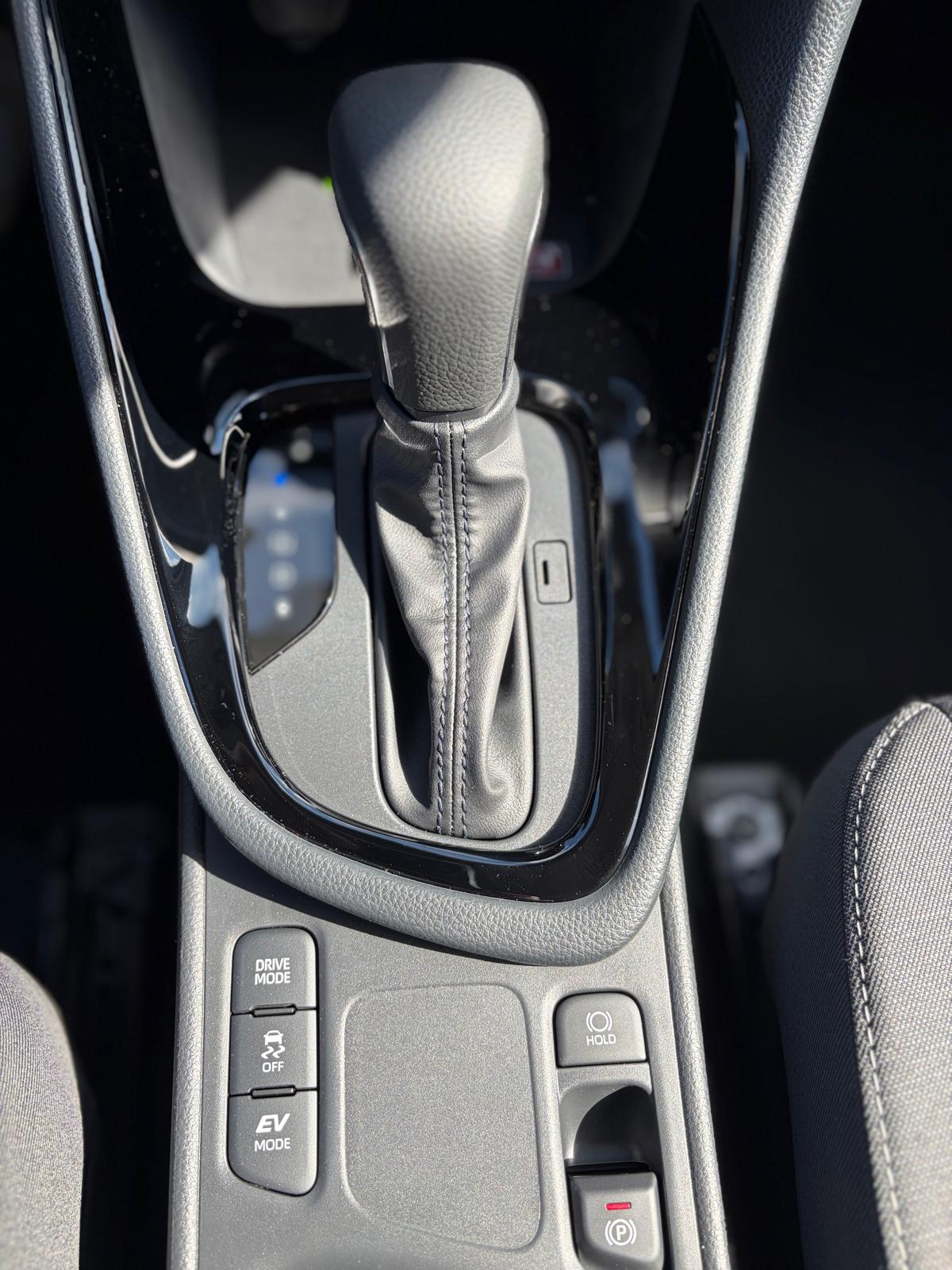 TOYOTA Yaris 1.5 Trend e-CVT-image-20