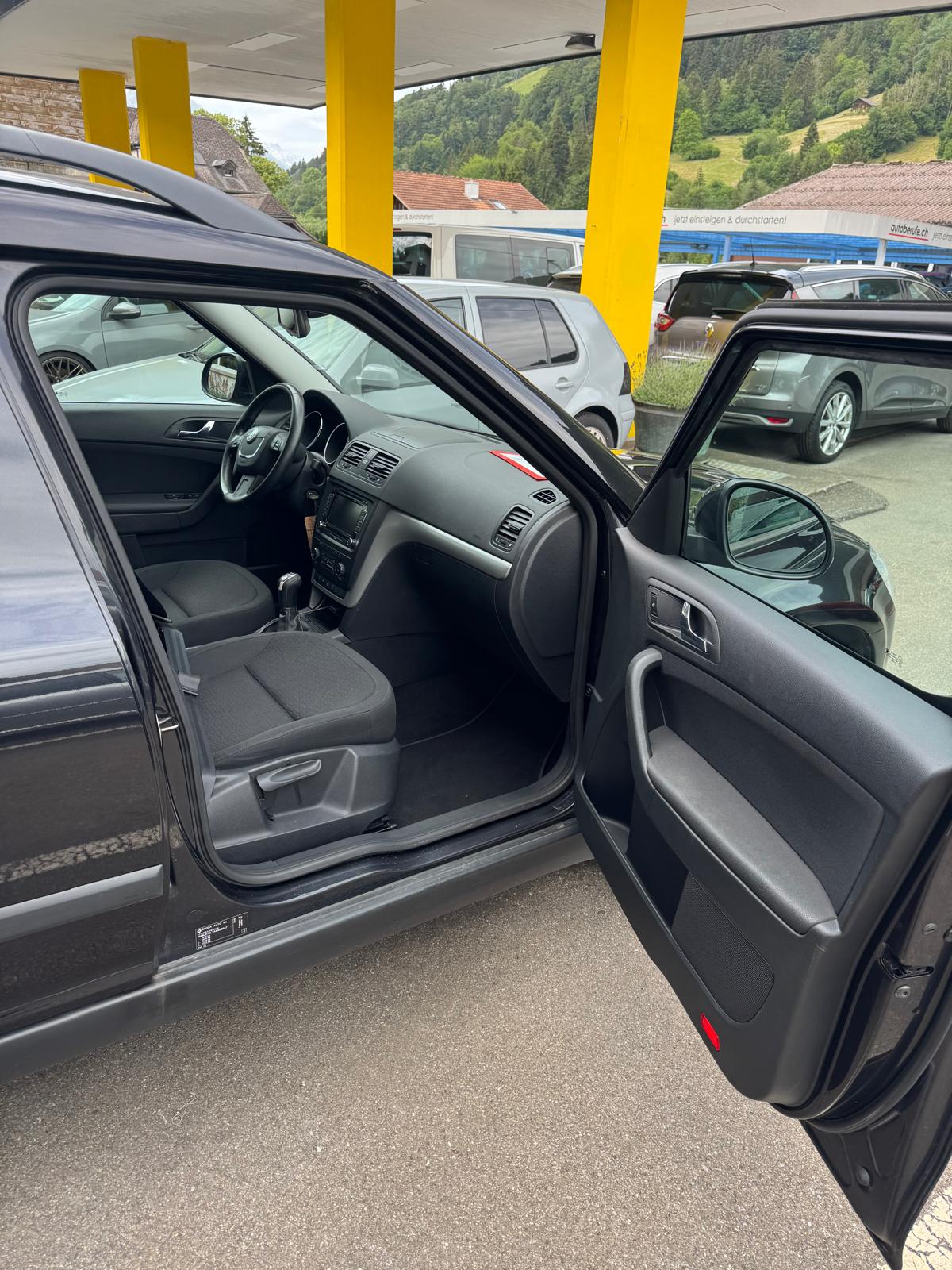 SKODA Yeti 2.0 TDI Ambition 4x4-image-2