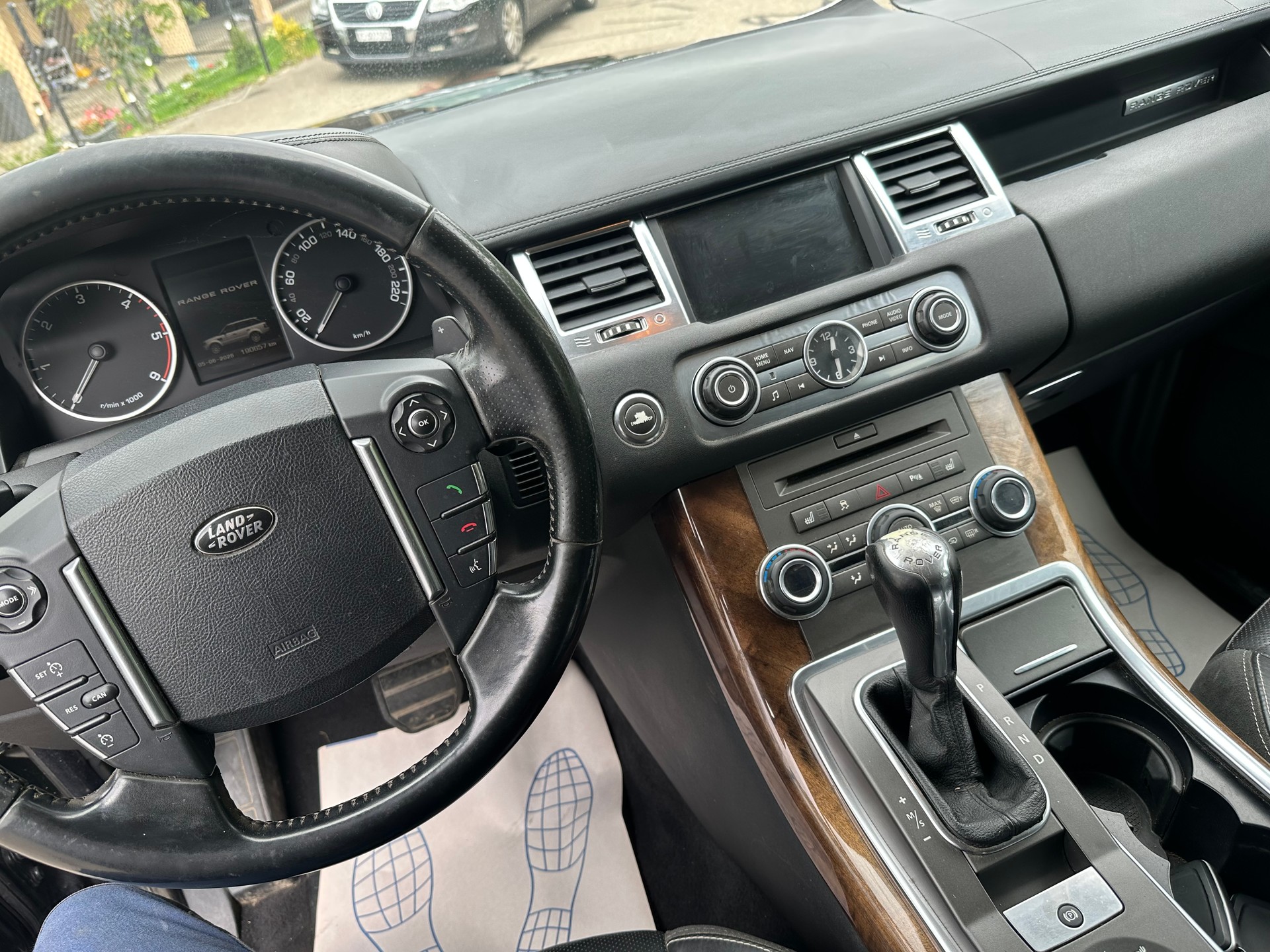 LAND ROVER Range Rover Sport 3.0 TDV6 Autobiography Automatic-image-11