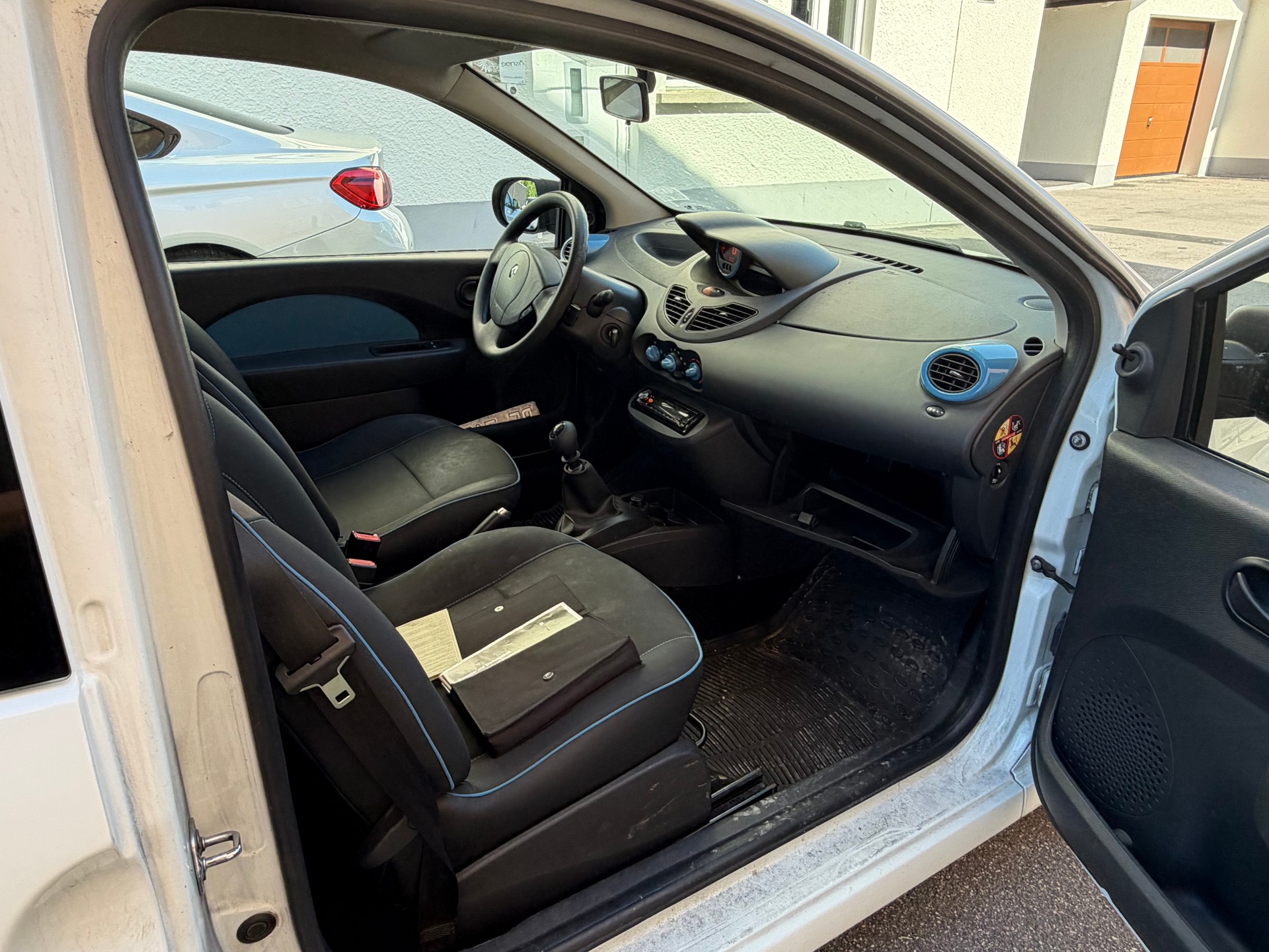 RENAULT Twingo 1.2 16V Liberty-image-6