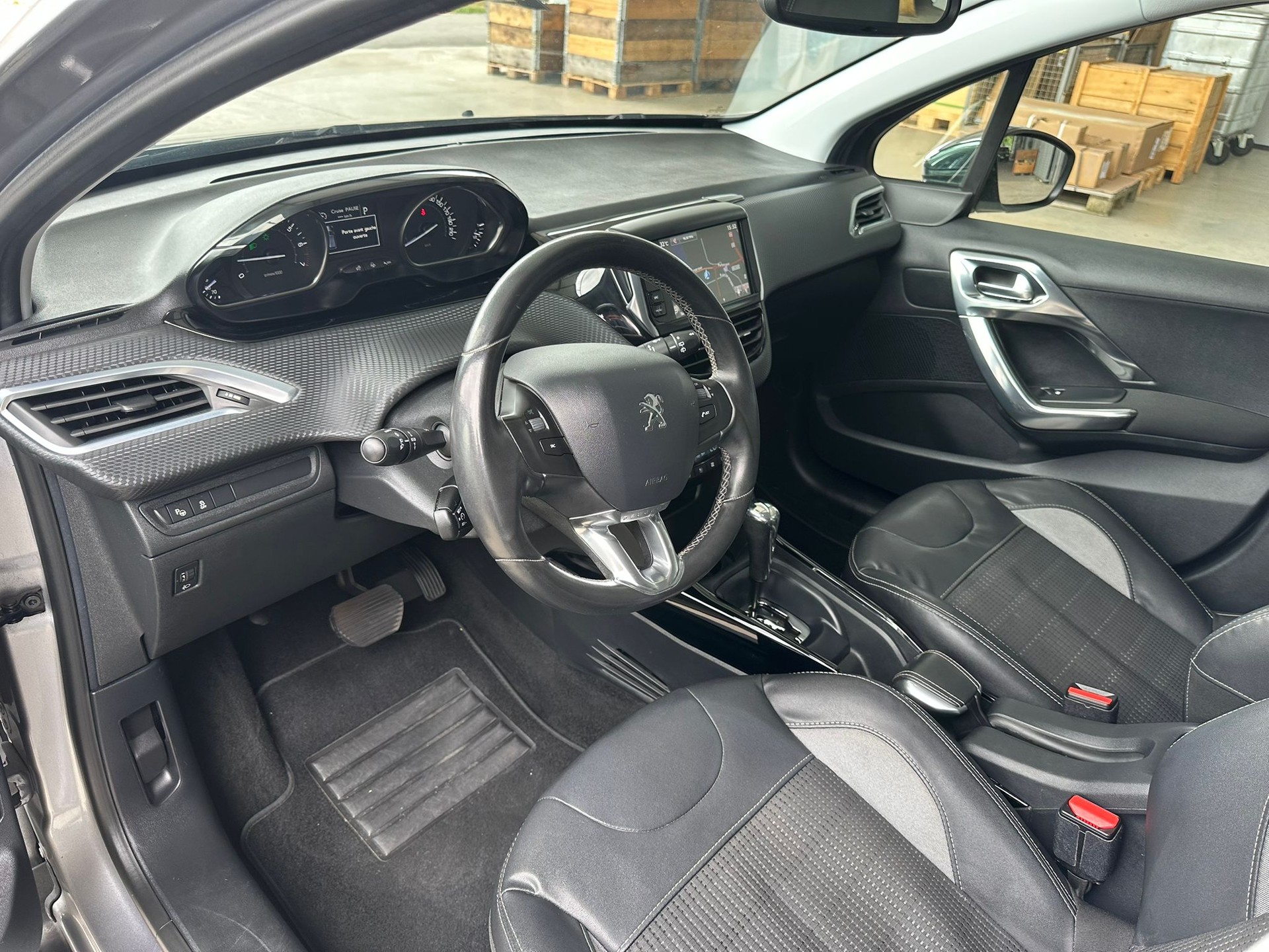 PEUGEOT 2008 1.6 VTI Allure Automatic-image-9