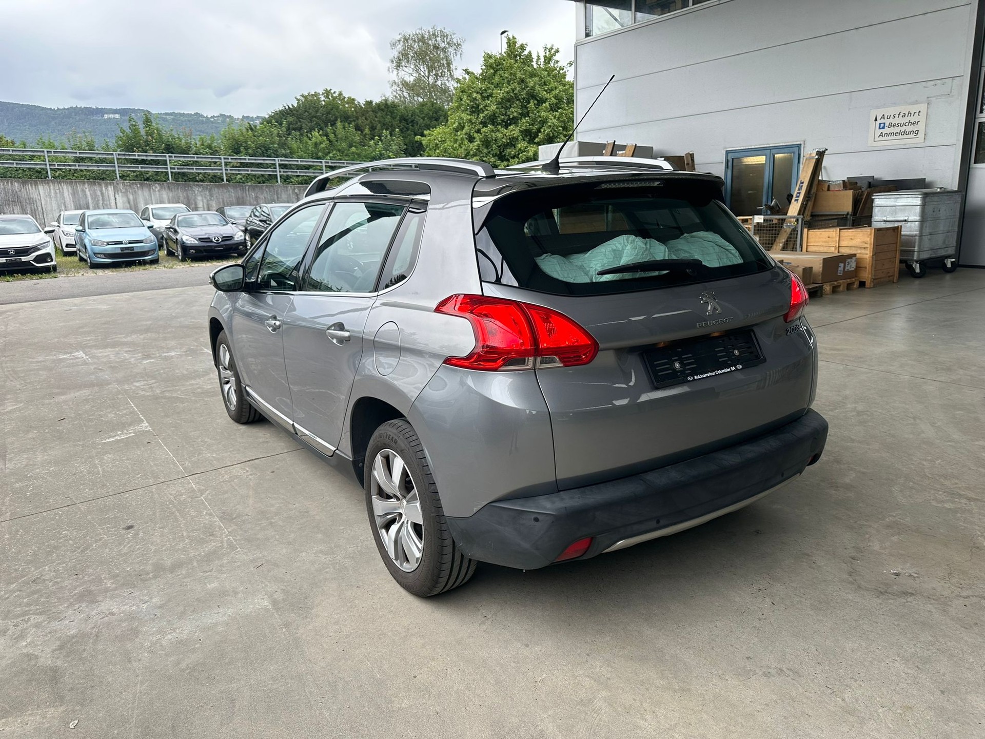 PEUGEOT 2008 1.6 VTI Allure Automatic-image-3