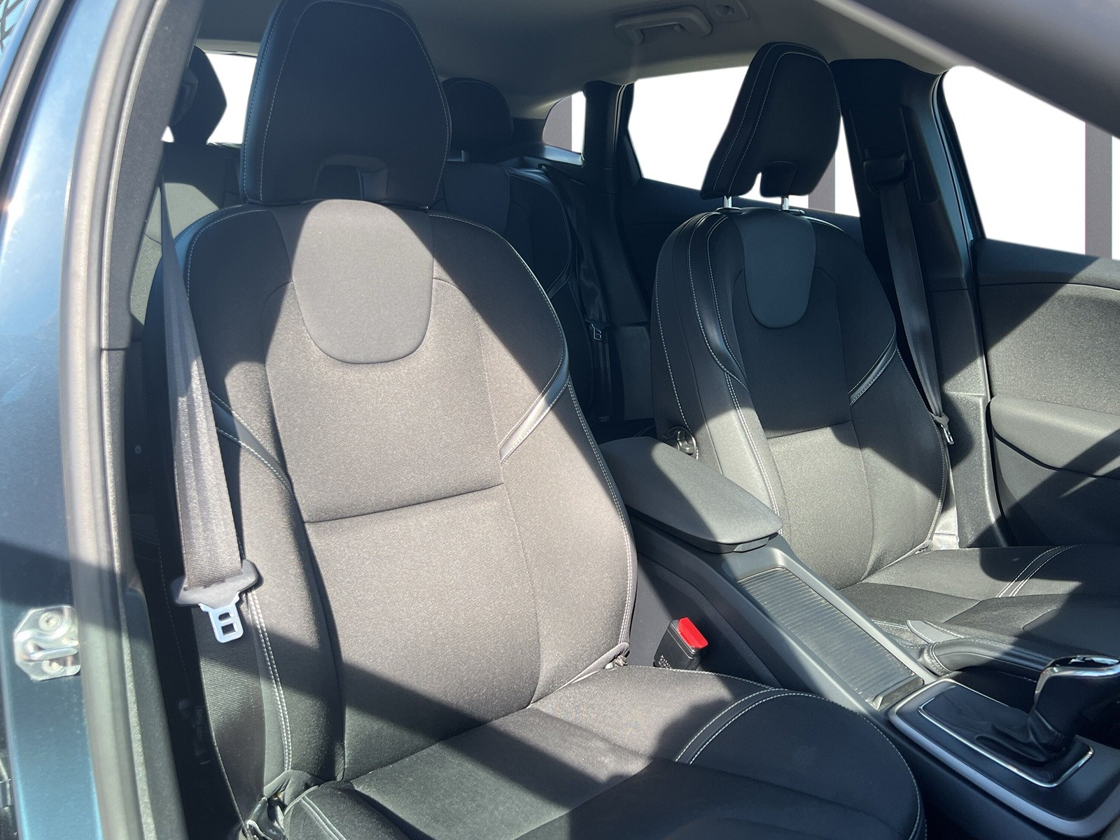 VOLVO V40 1.5 T2 Momentum S/S-image-11
