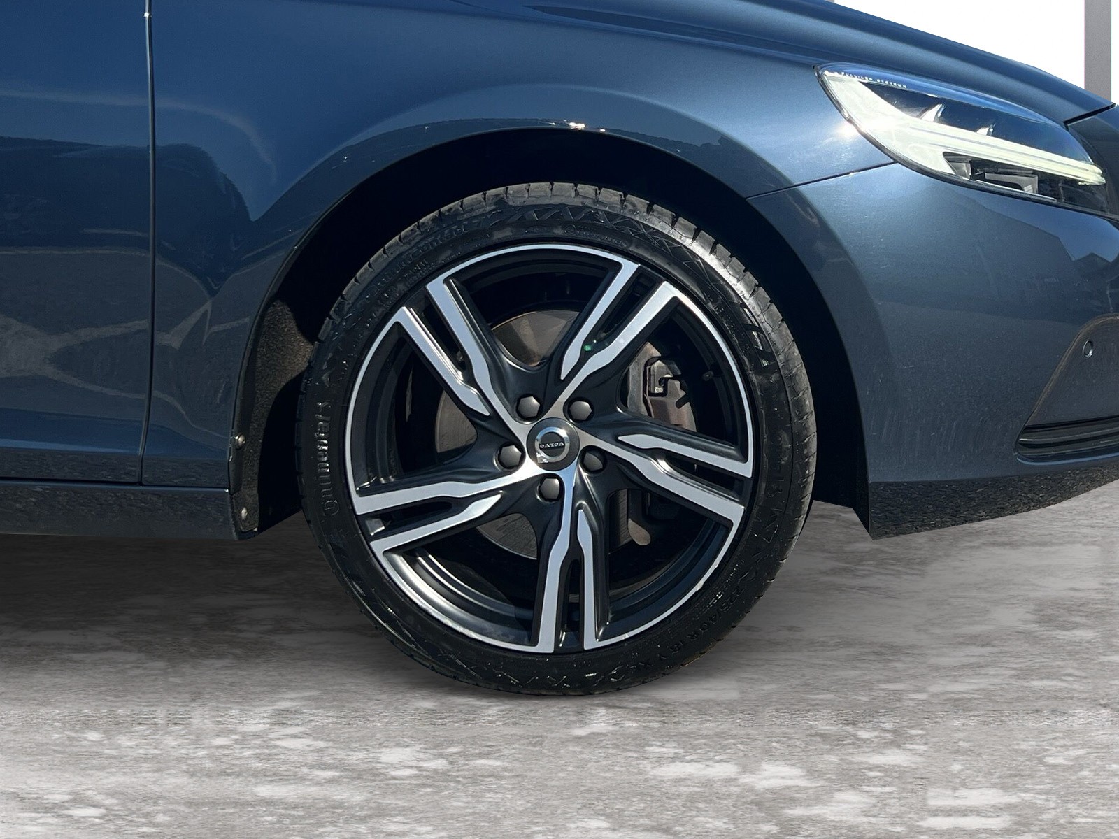 VOLVO V40 1.5 T2 Momentum S/S-image-6