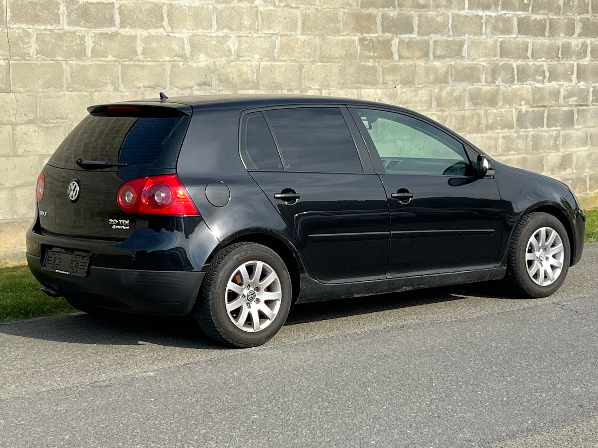 VW Golf 2.0 TDI Sportline 4Motion-image-3