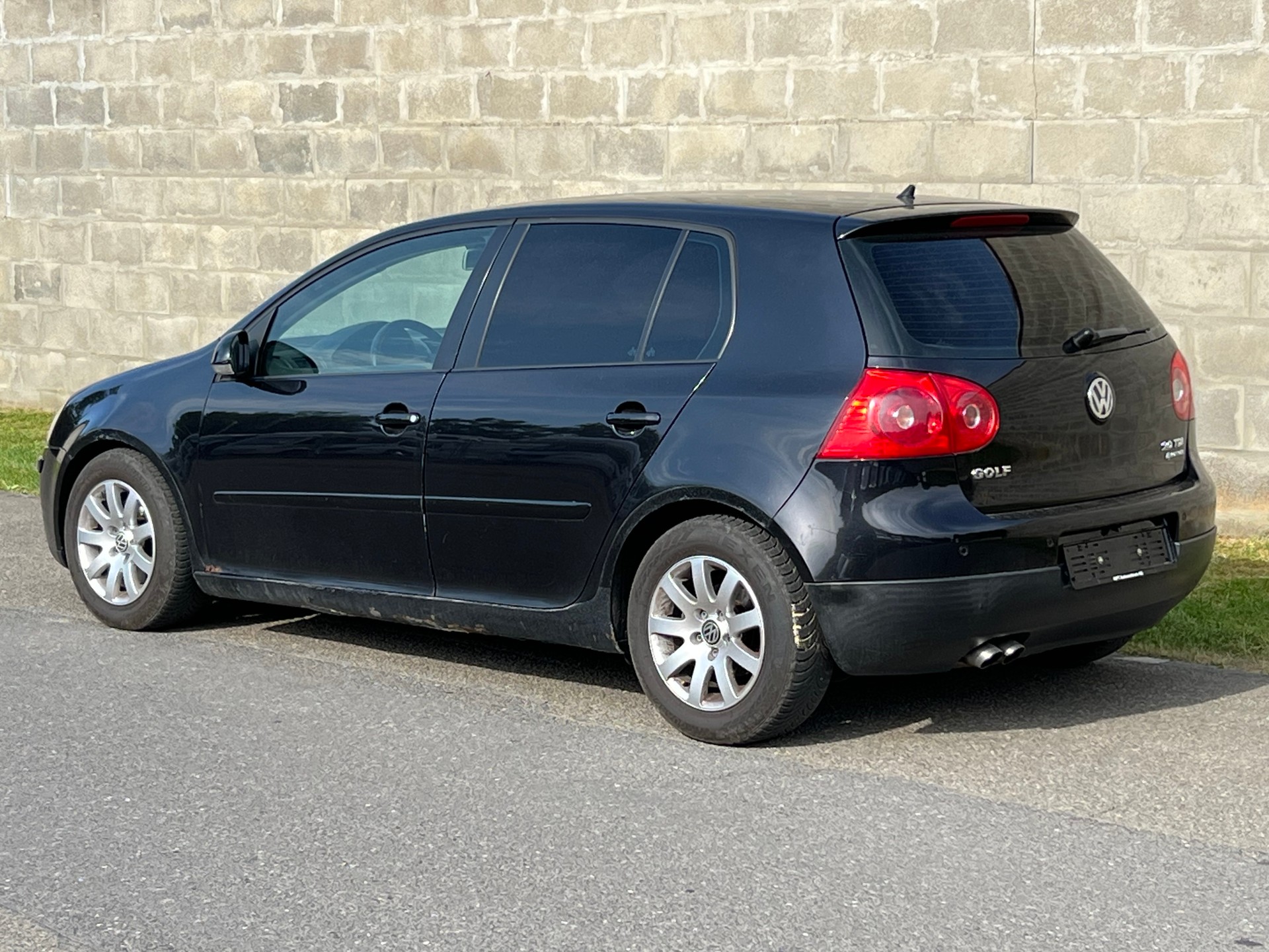 VW Golf 2.0 TDI Sportline 4Motion-image-1