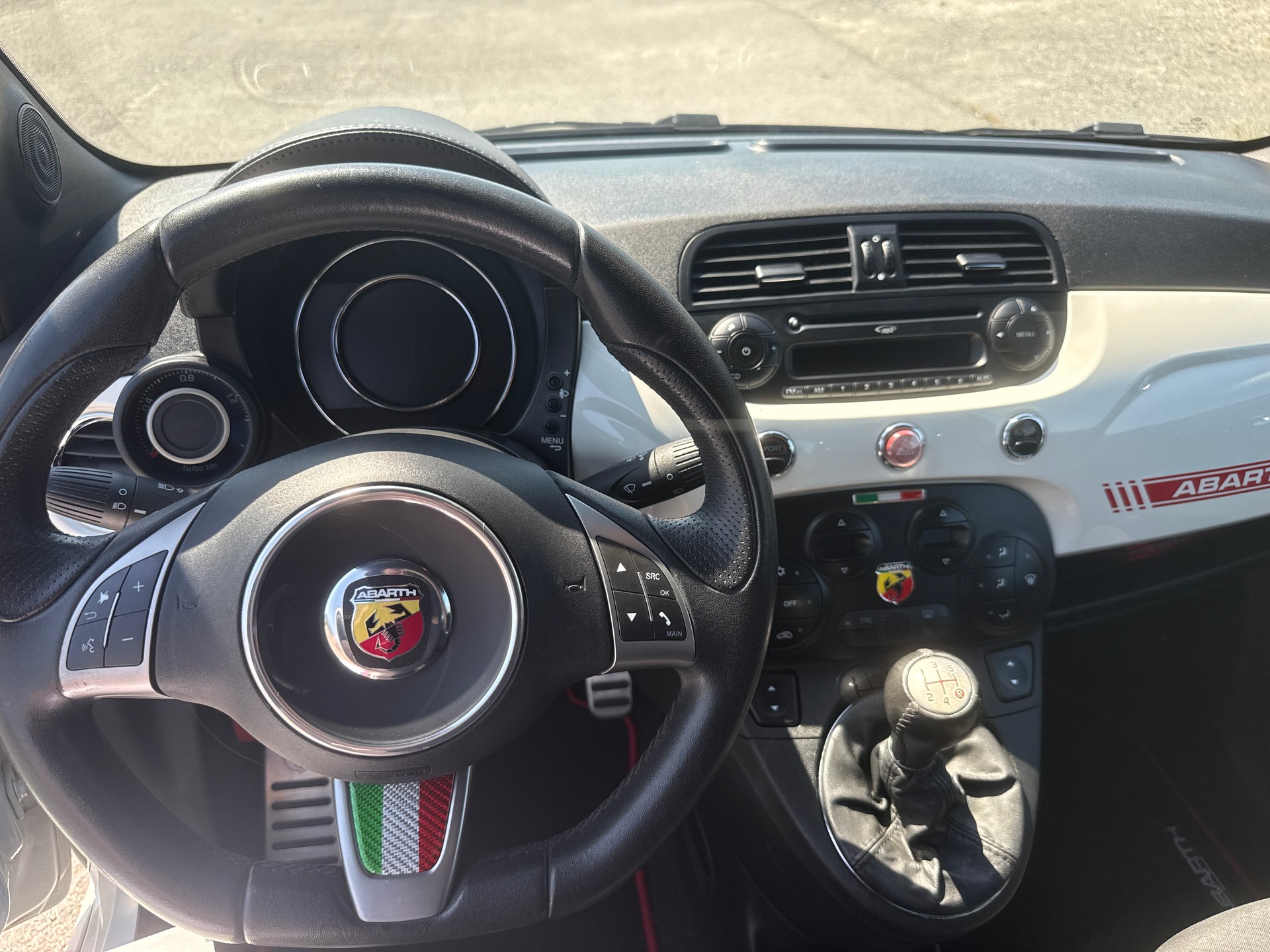 FIAT 500 1.4 16V Turbo Abarth-image-9