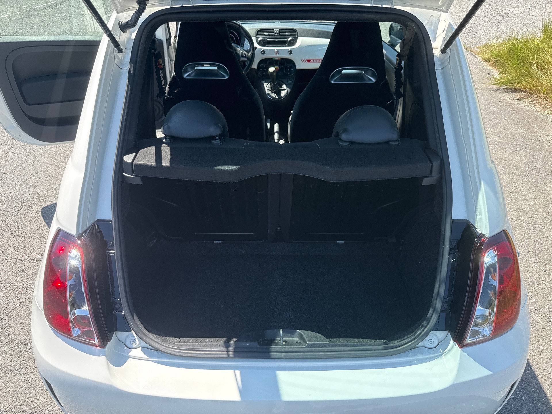 FIAT 500 1.4 16V Turbo Abarth-image-12