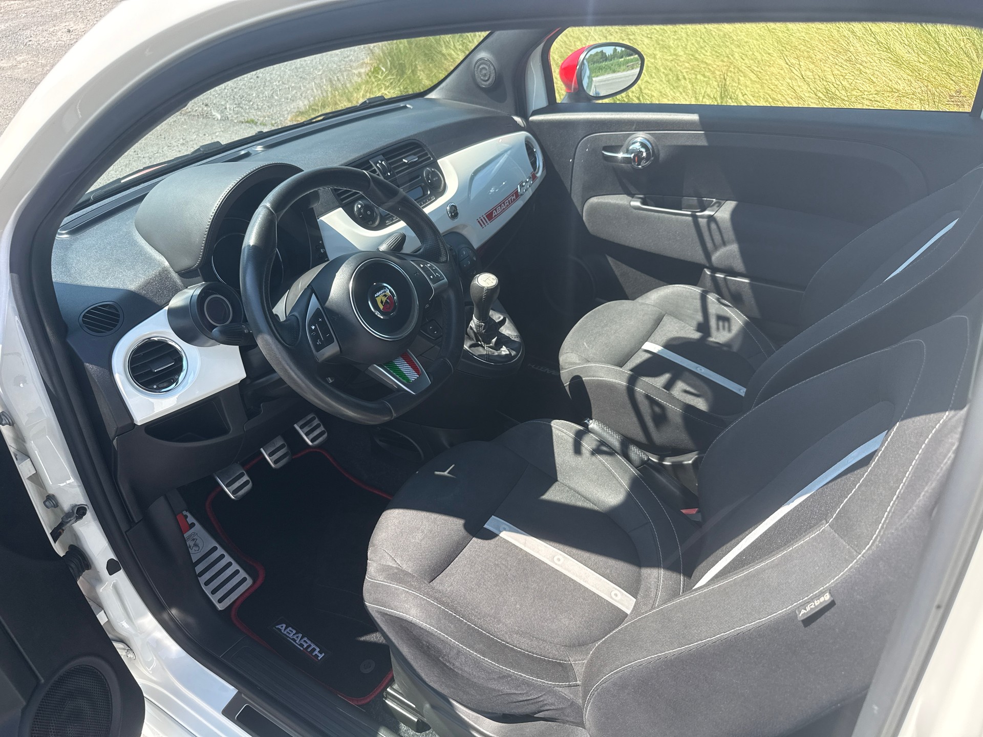FIAT 500 1.4 16V Turbo Abarth-image-8