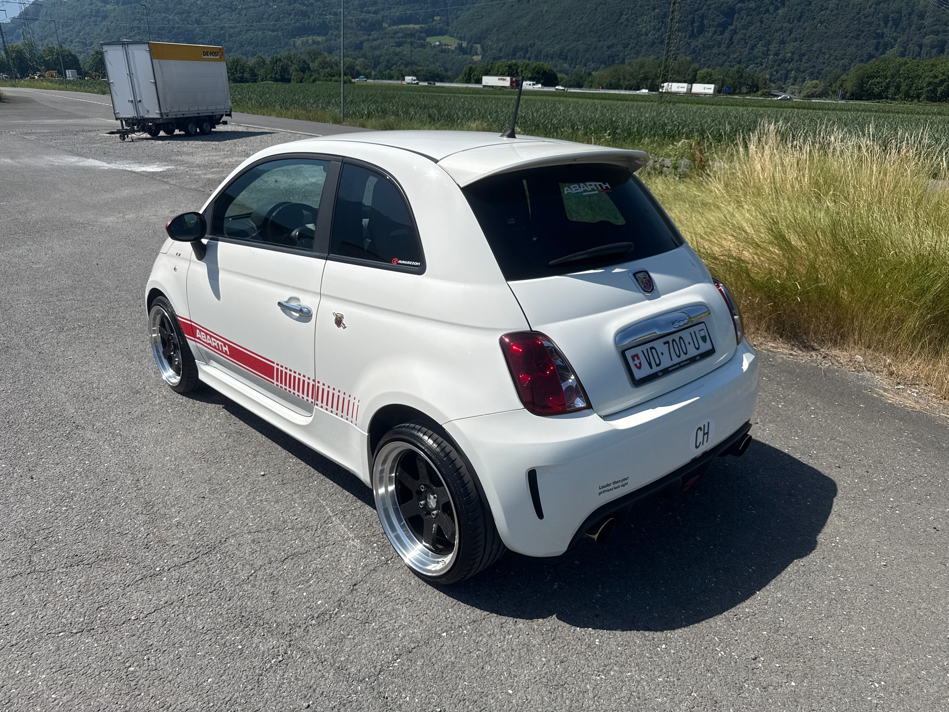 FIAT 500 1.4 16V Turbo Abarth-image-2