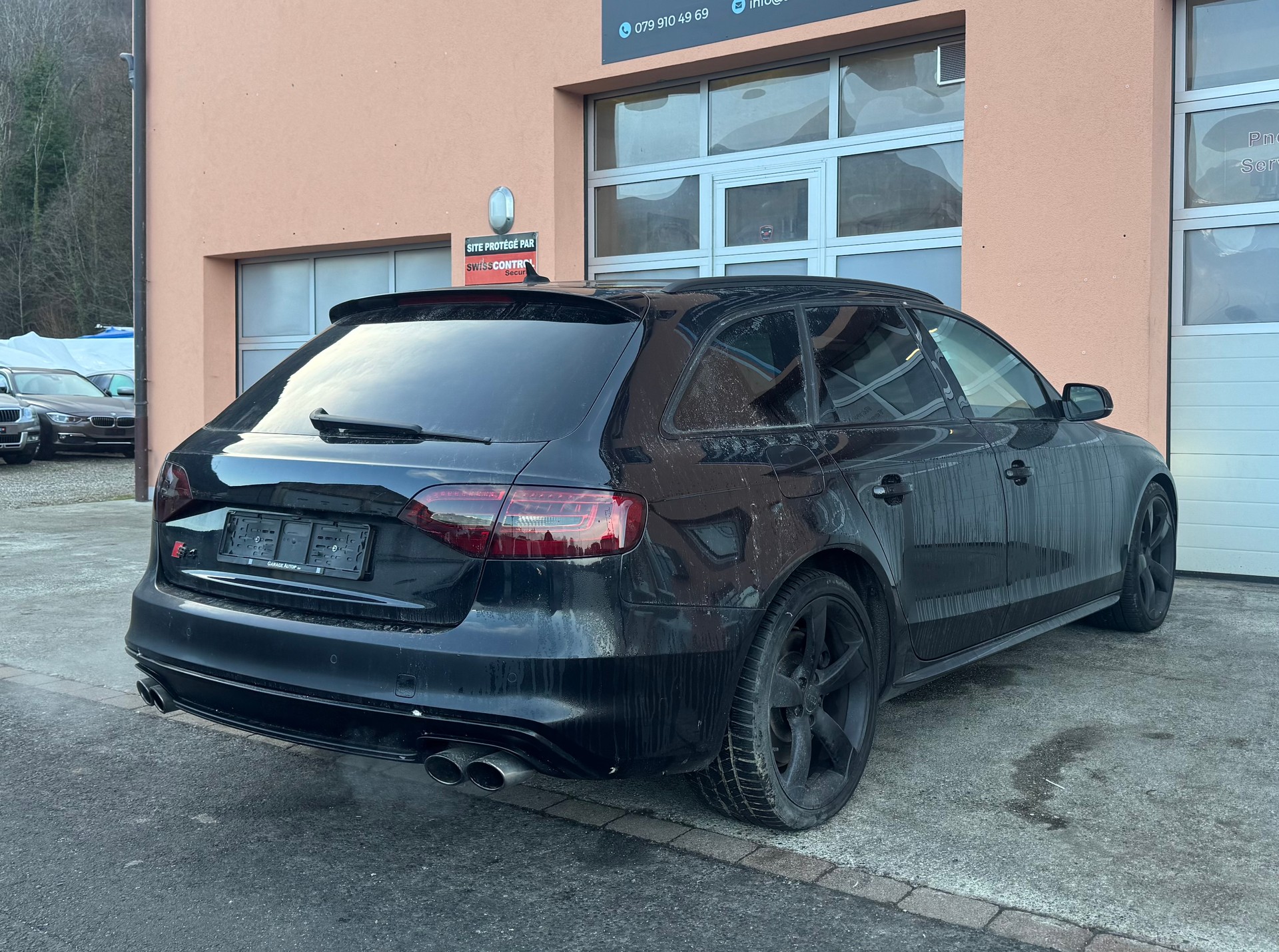 AUDI S4 Avant 3.0 TFSI quattro S-tronic-image-2