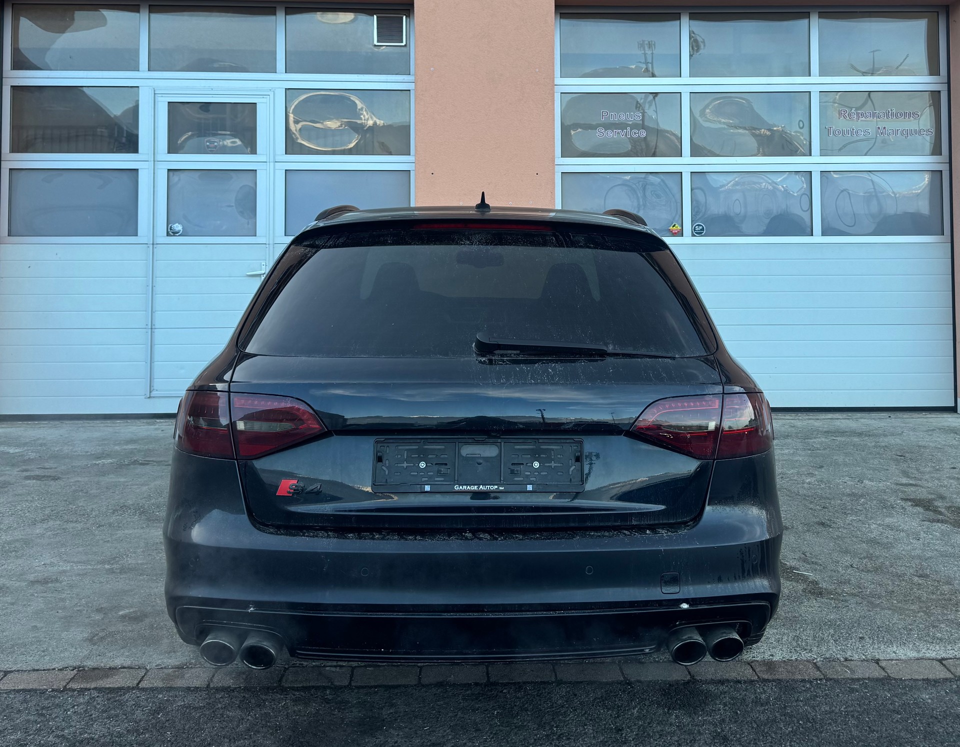 AUDI S4 Avant 3.0 TFSI quattro S-tronic-image-5