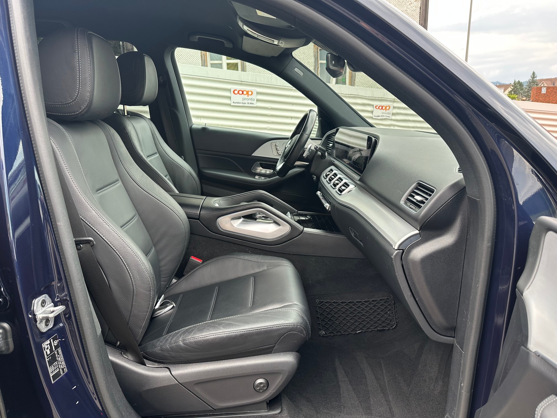 MERCEDES-BENZ GLE 300 d 4Matic AMG Line 9G-Tronic-image-6