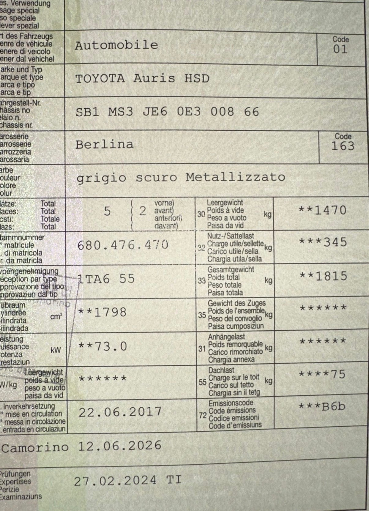 TOYOTA Auris 1.8 HSD Premium e-CVT-image-11