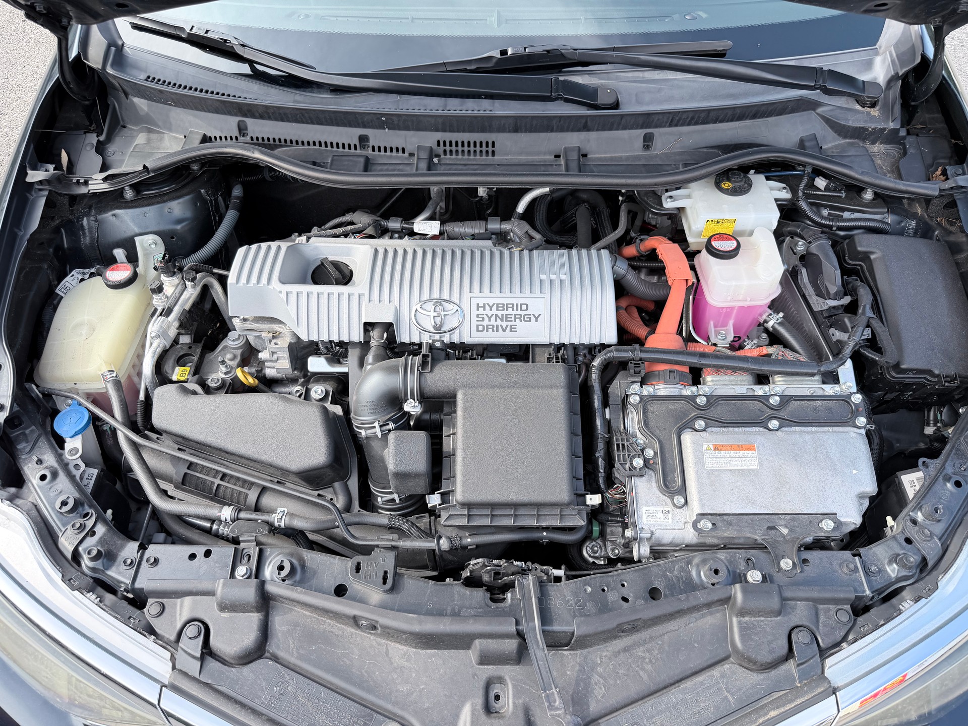 TOYOTA Auris 1.8 HSD Premium e-CVT-image-8