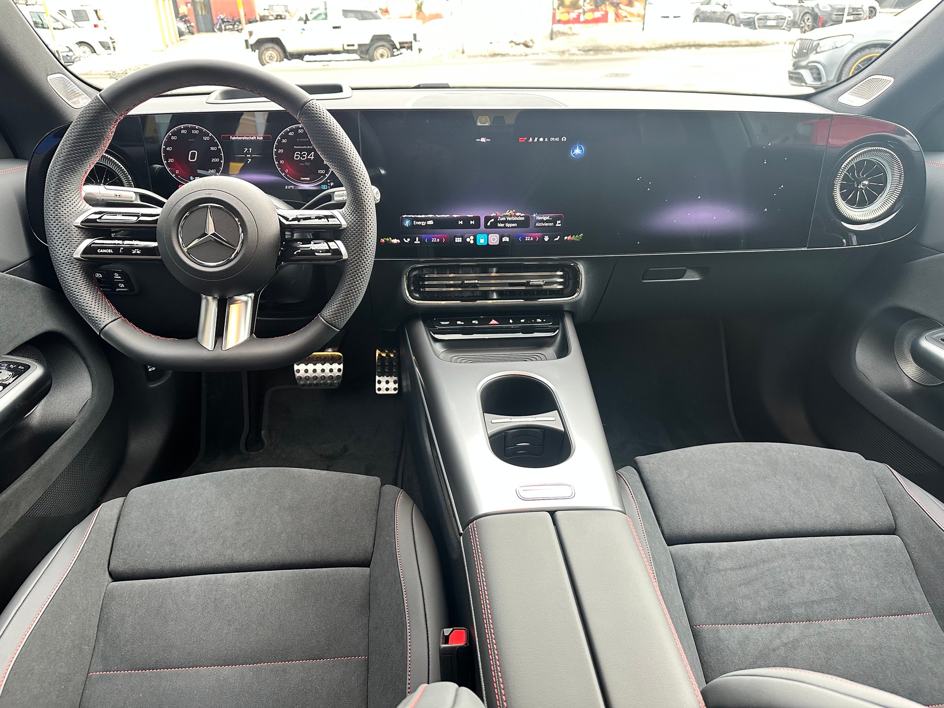 MERCEDES-BENZ CLA 350 AMG Line 4Matic-image-13