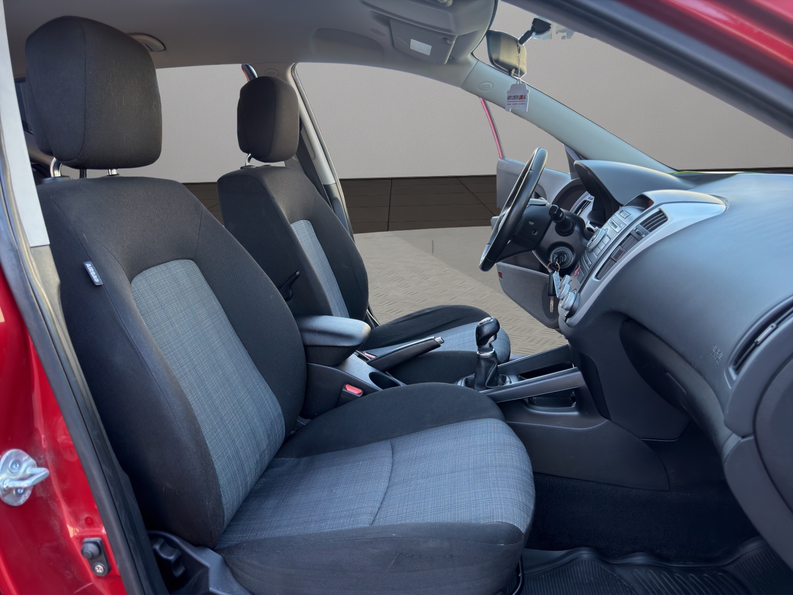 KIA Cee'd 1.4 16V Basic-image-16