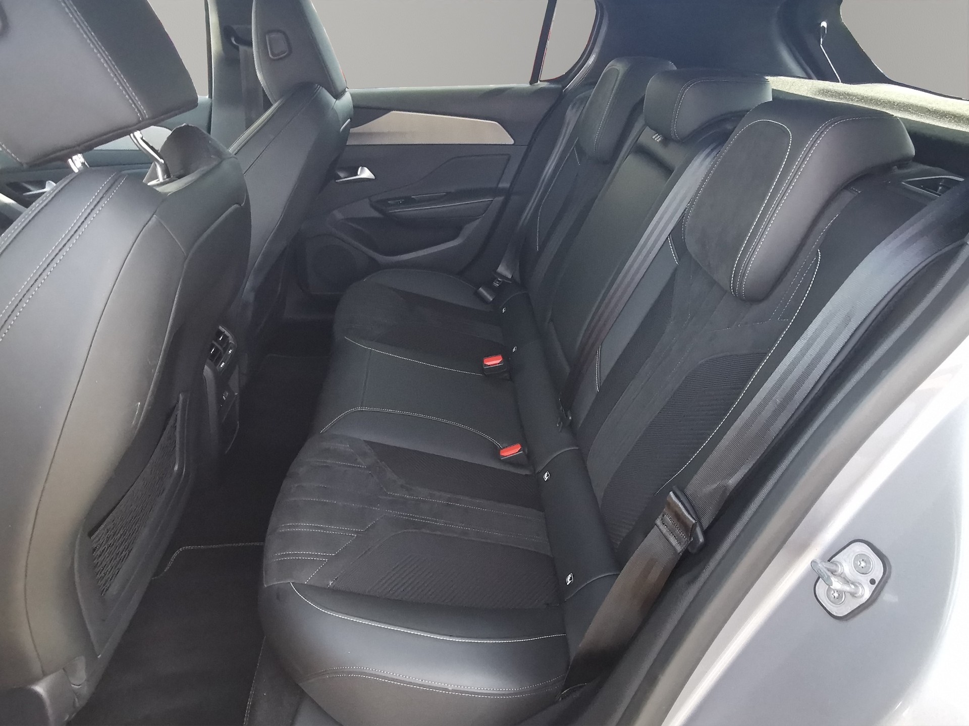 PEUGEOT 308 1.2 PureTech GT Pack-image-9