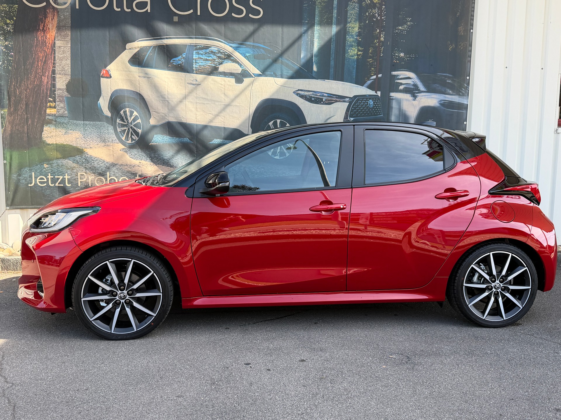 TOYOTA Yaris 1.5 GR Sport e-CVT-image-1