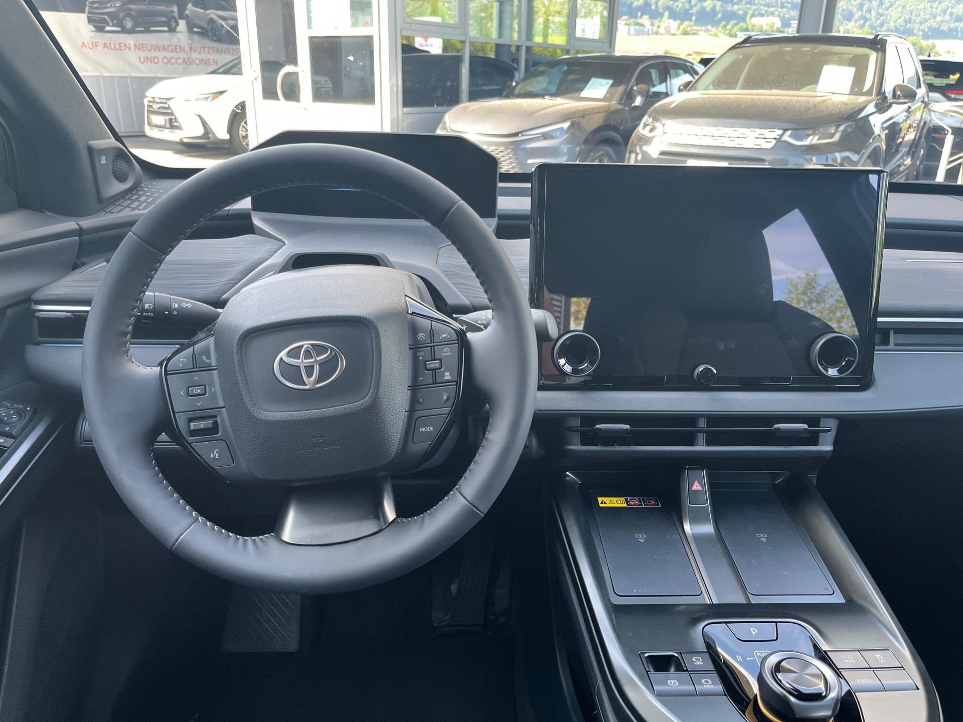 TOYOTA C-HR+ Premium AWD-image-8