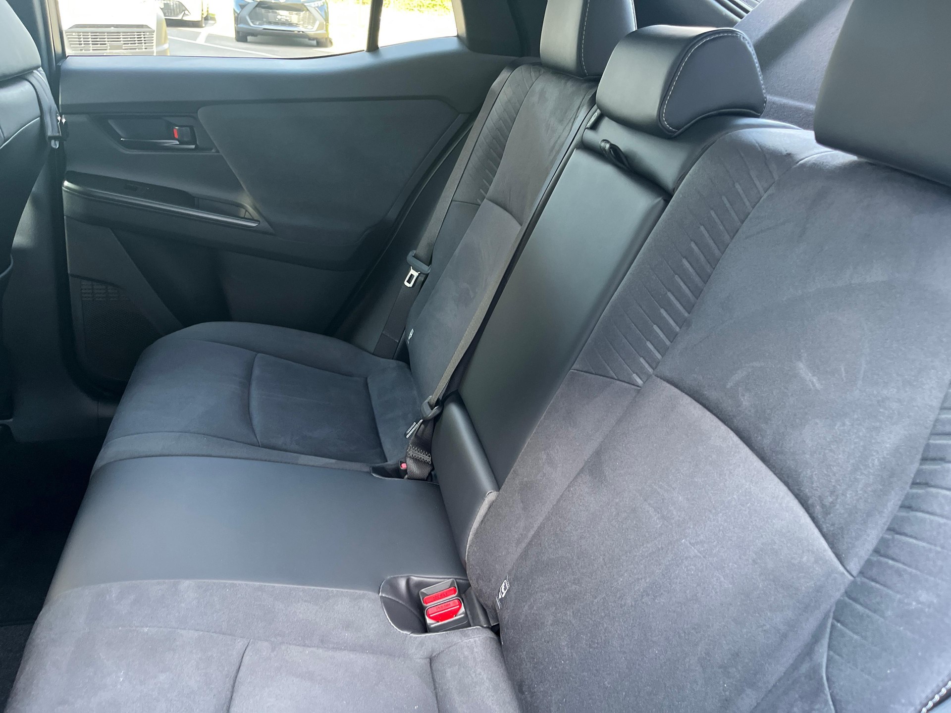 TOYOTA C-HR+ Premium AWD-image-10