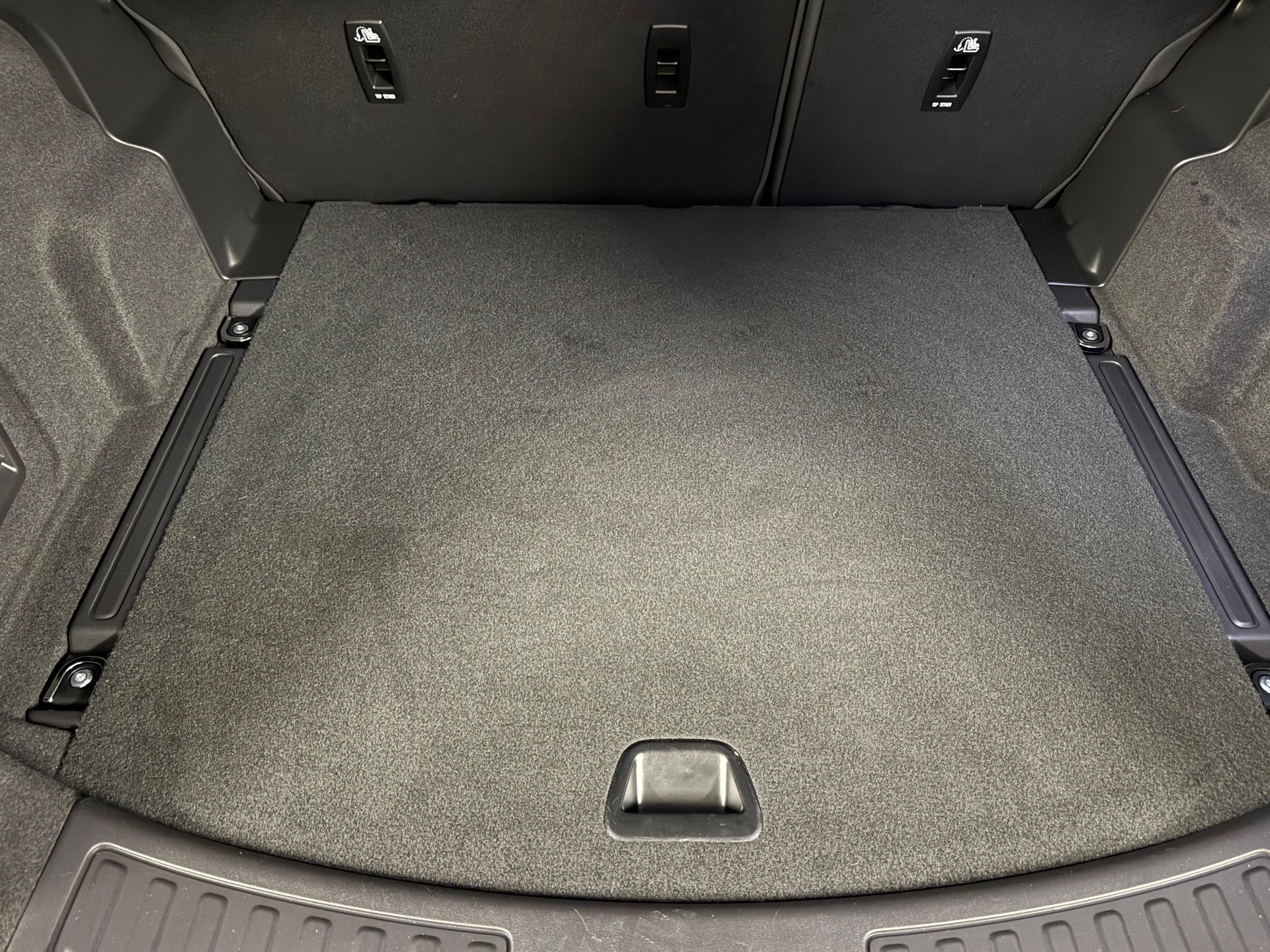 LAND ROVER Discovery Sport 2.0 TD4 165 SE-image-13
