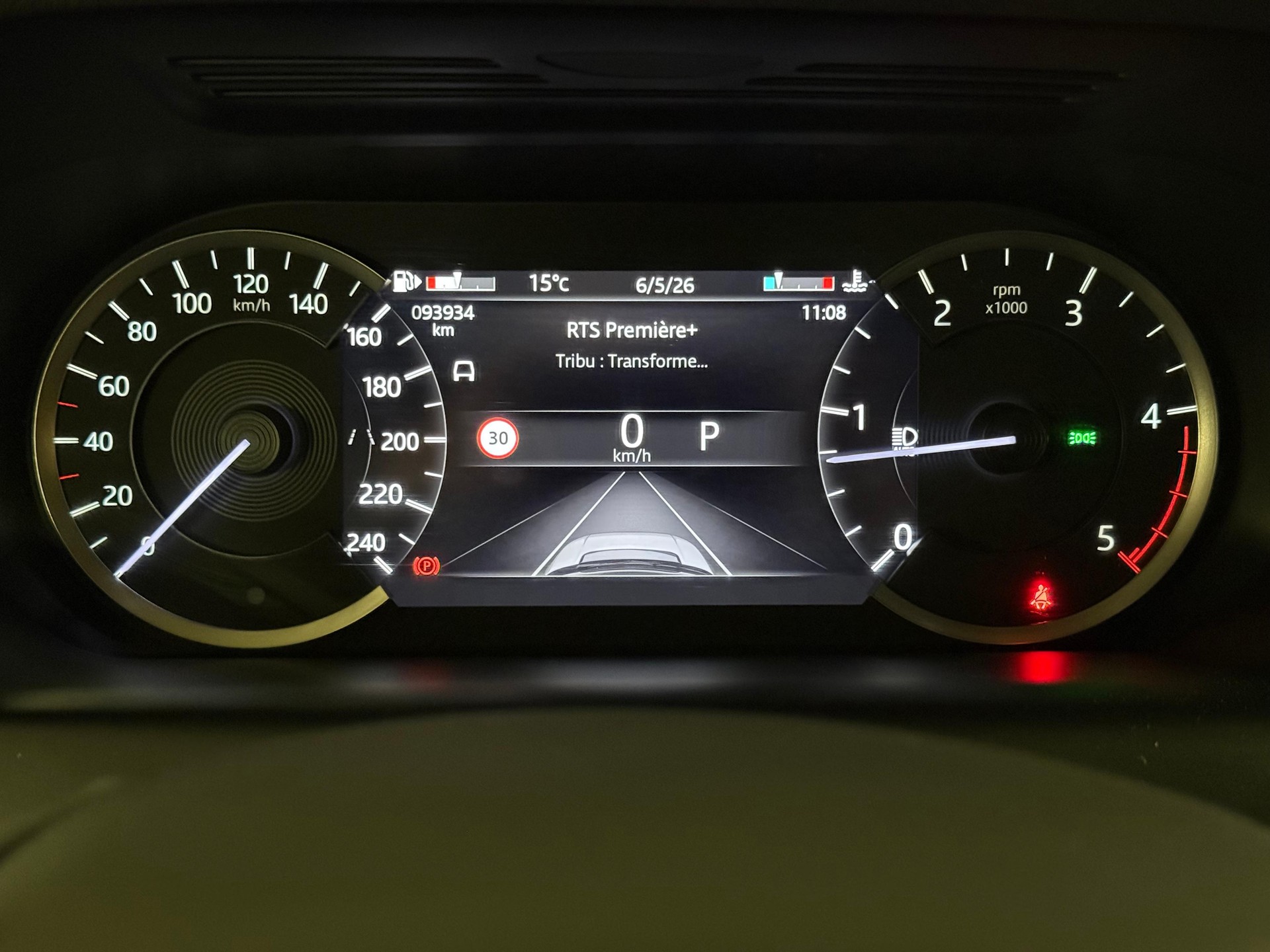 LAND ROVER Discovery Sport 2.0 TD4 165 SE-image-14