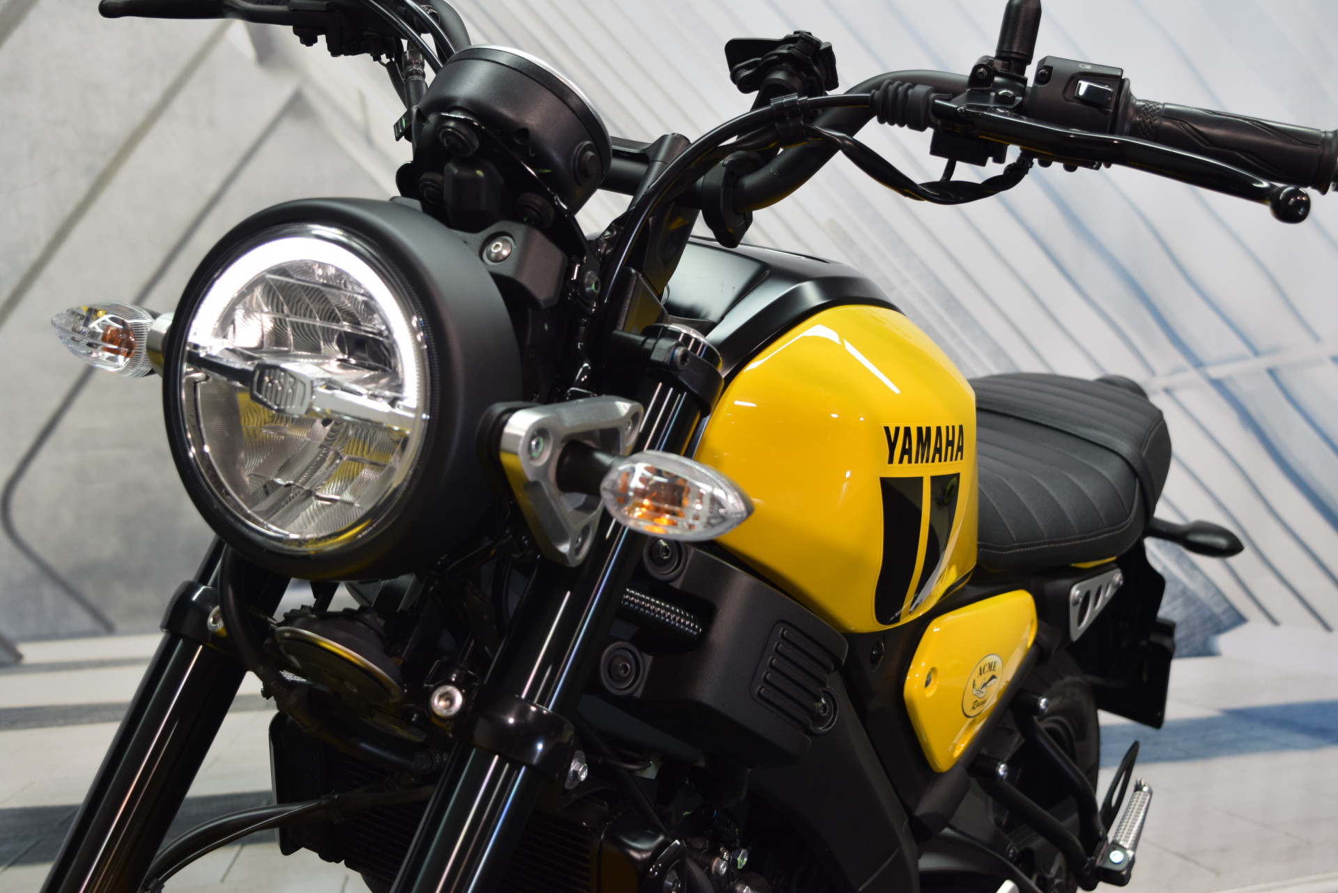 YAMAHA XSR 125-image-9