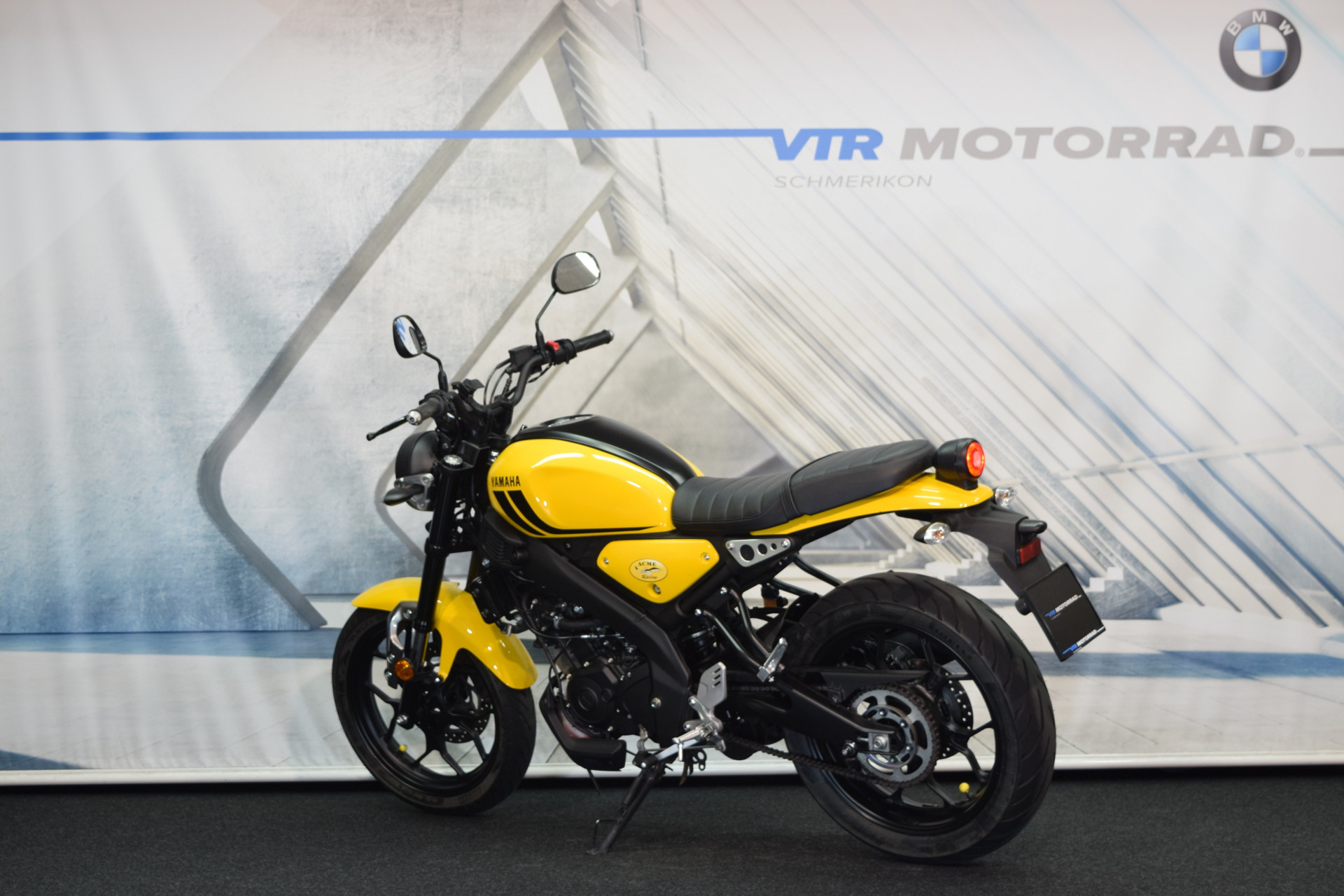 YAMAHA XSR 125-showroom-element-3