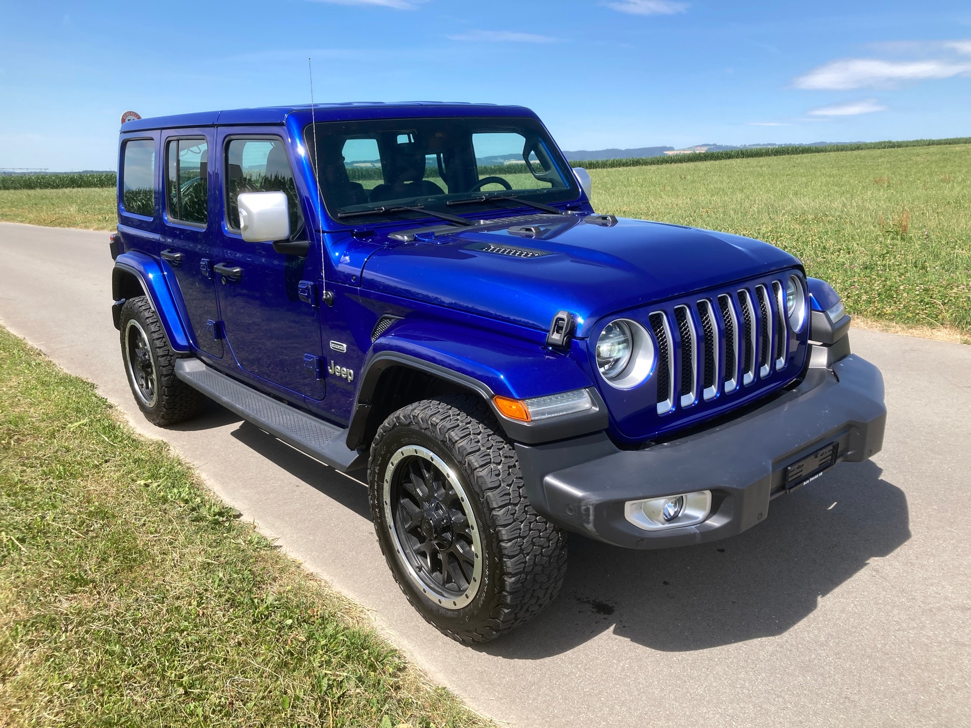 JEEP Wrangler 2.2MJ Unlimited Sahara Automatic-image-1