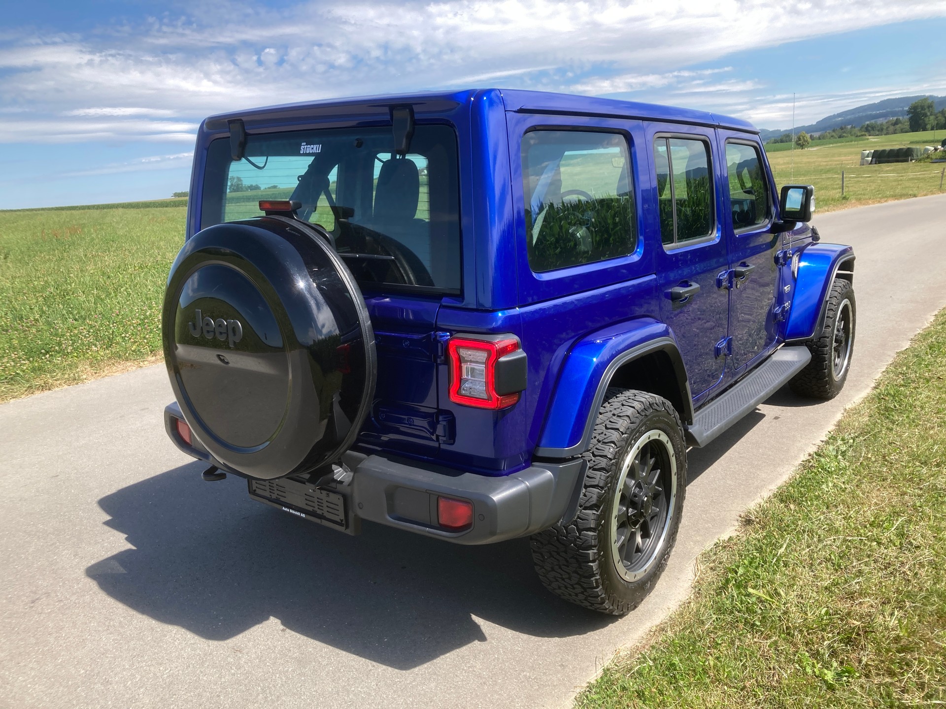 JEEP Wrangler 2.2MJ Unlimited Sahara Automatic-image-2