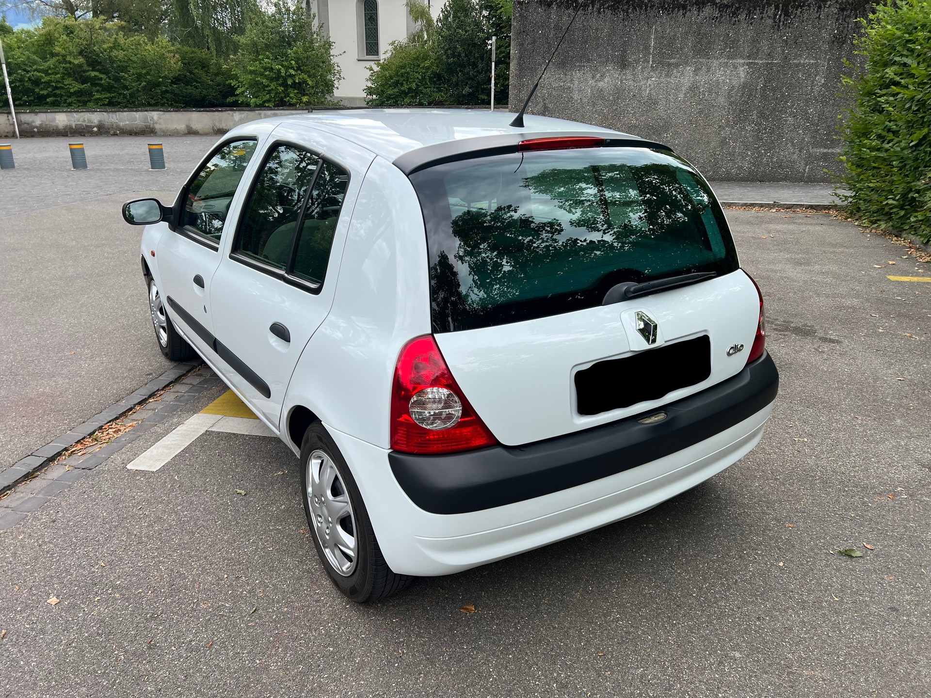 RENAULT 1.4 16V Privilège-image-1