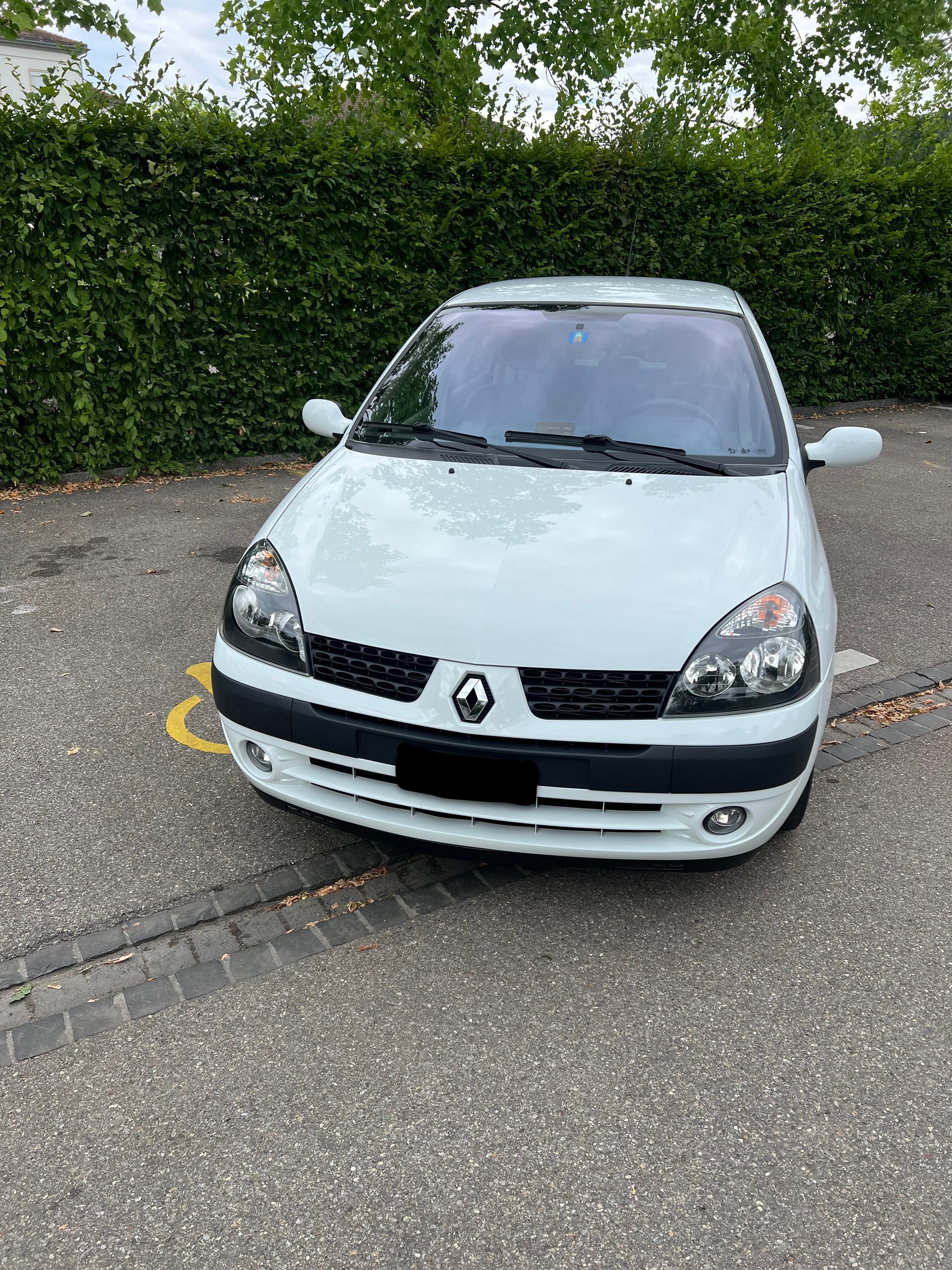 RENAULT 1.4 16V Privilège-image-3