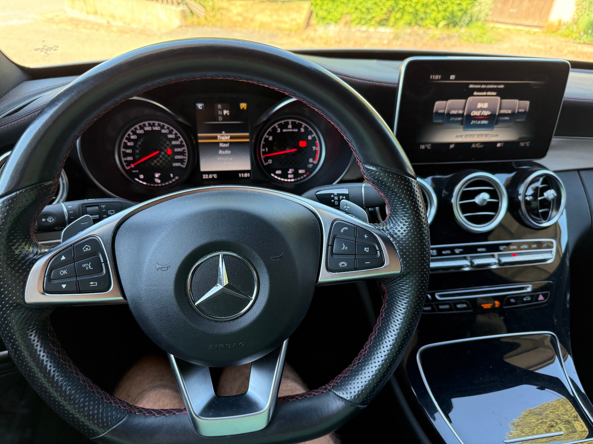 MERCEDES-BENZ C 43 AMG 4Matic 9G-Tronic-image-12