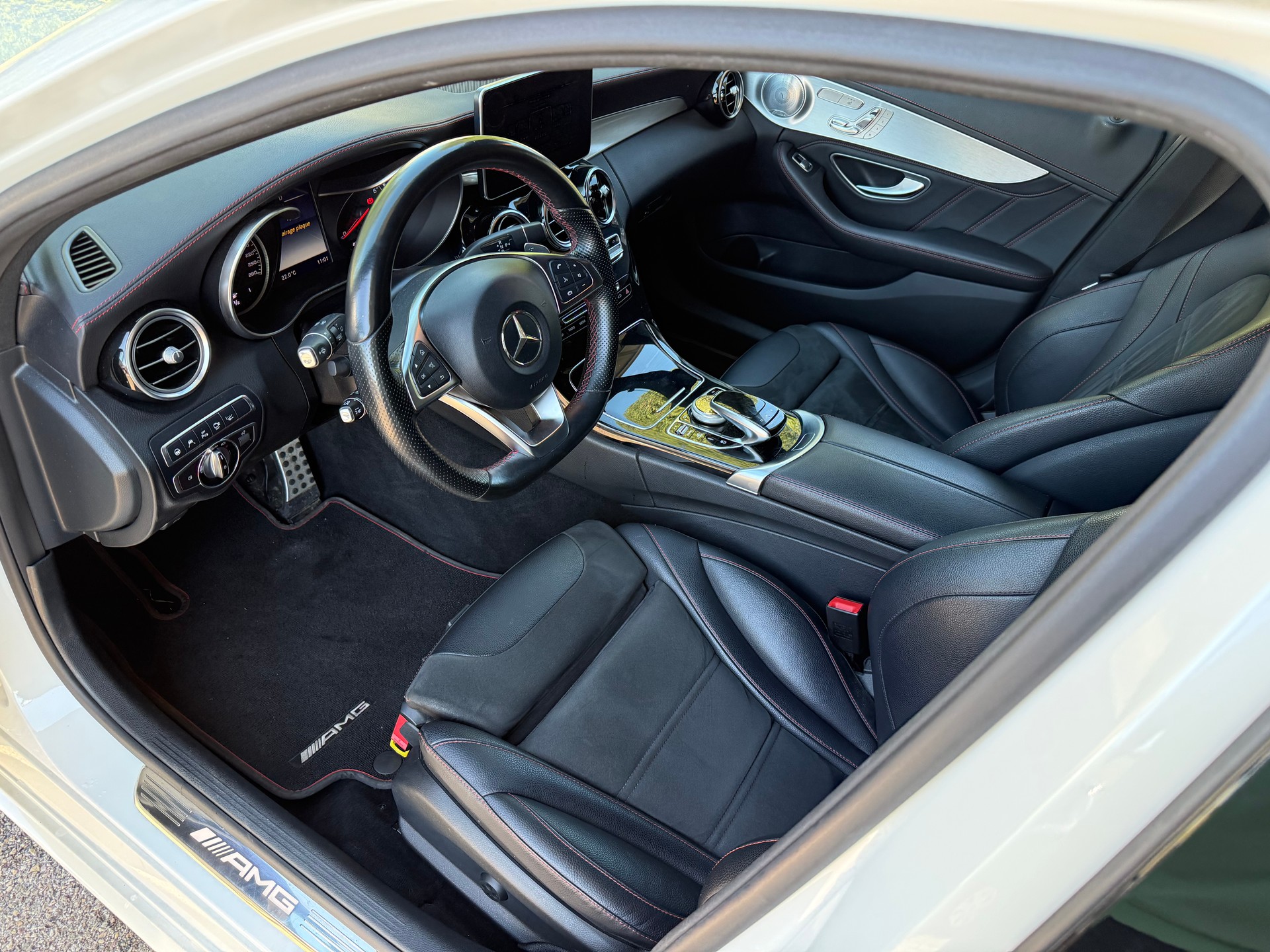 MERCEDES-BENZ C 43 AMG 4Matic 9G-Tronic-image-11