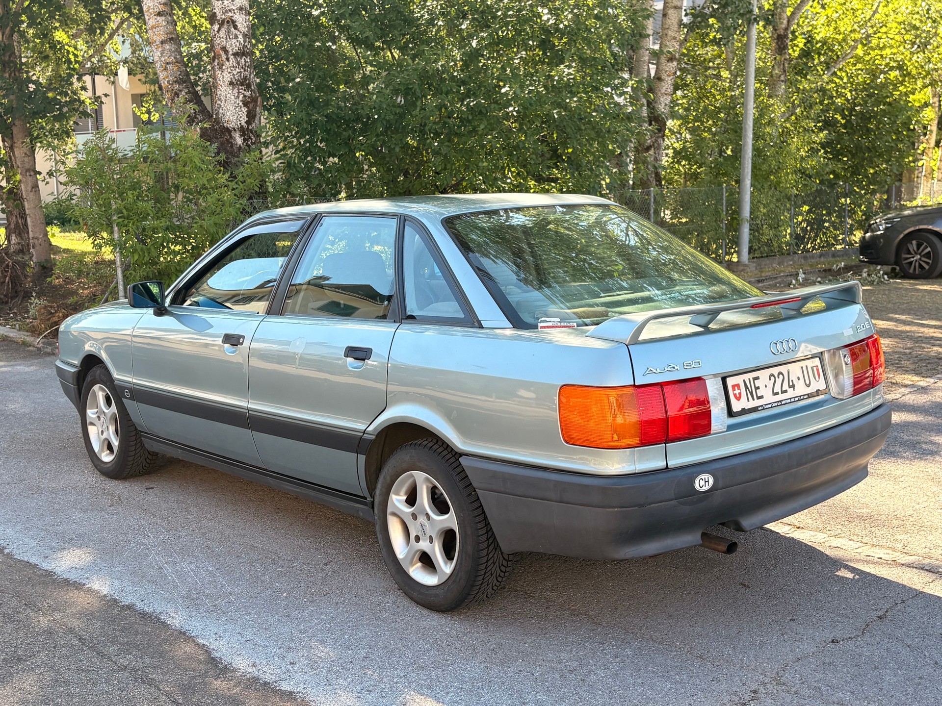 AUDI 80 2.0 E-image-2