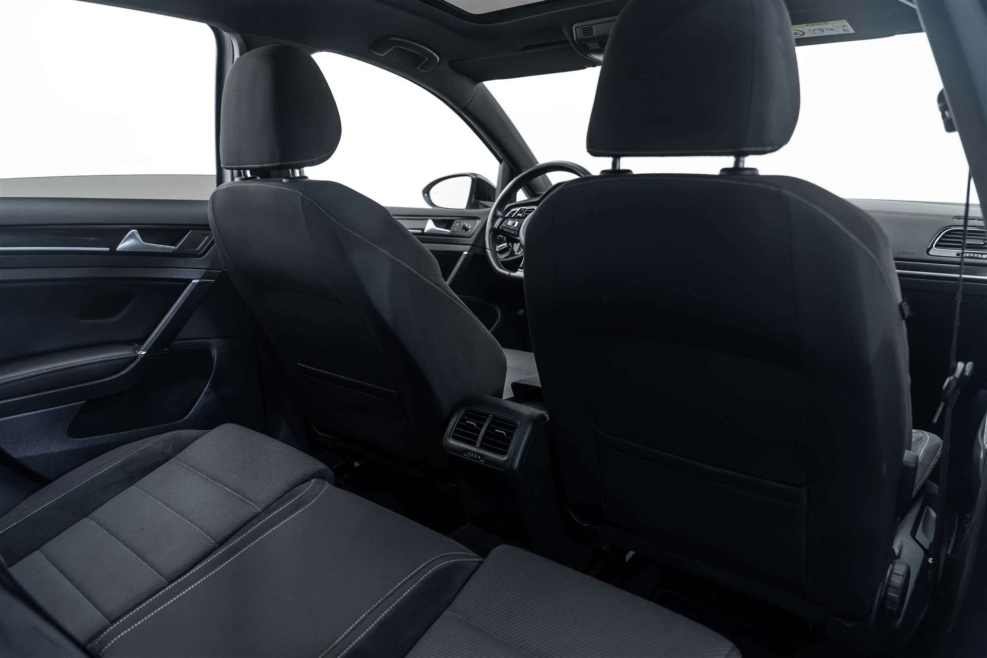 VW Golf 2.0 TSI R 4Motion DSG 300PS-image-13