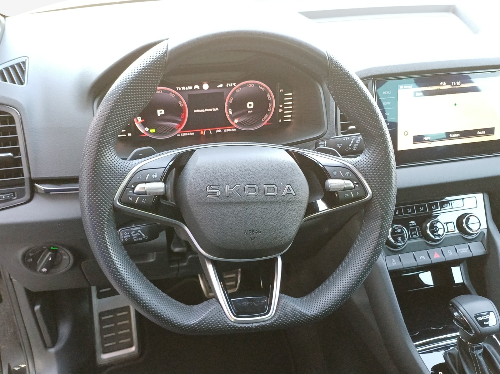 SKODA Karoq 2.0 TSI SportLine 4x4 DSG-image-9
