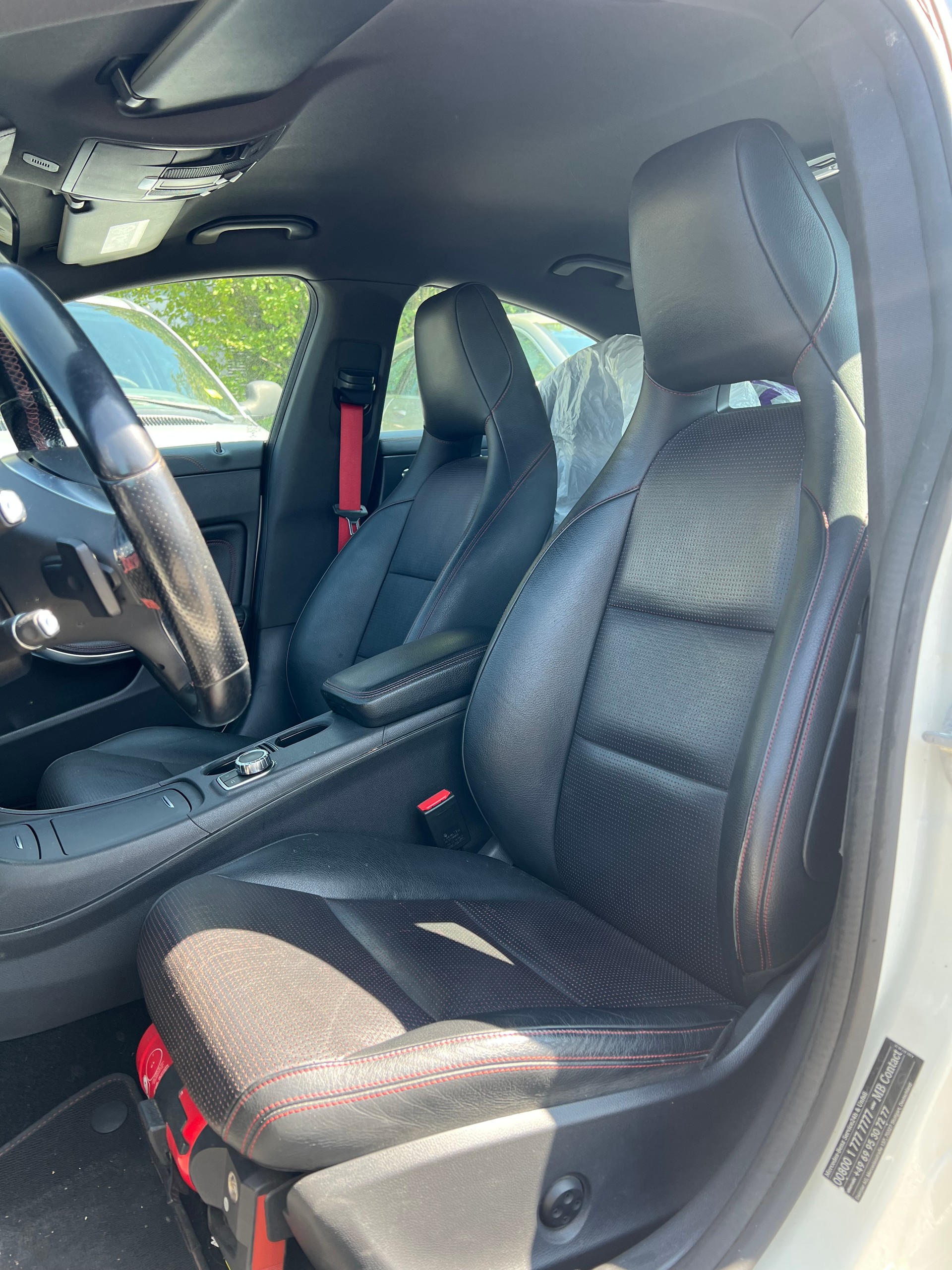 MERCEDES-BENZ CLA 250 Sport 7G-DCT 4Matic-image-11